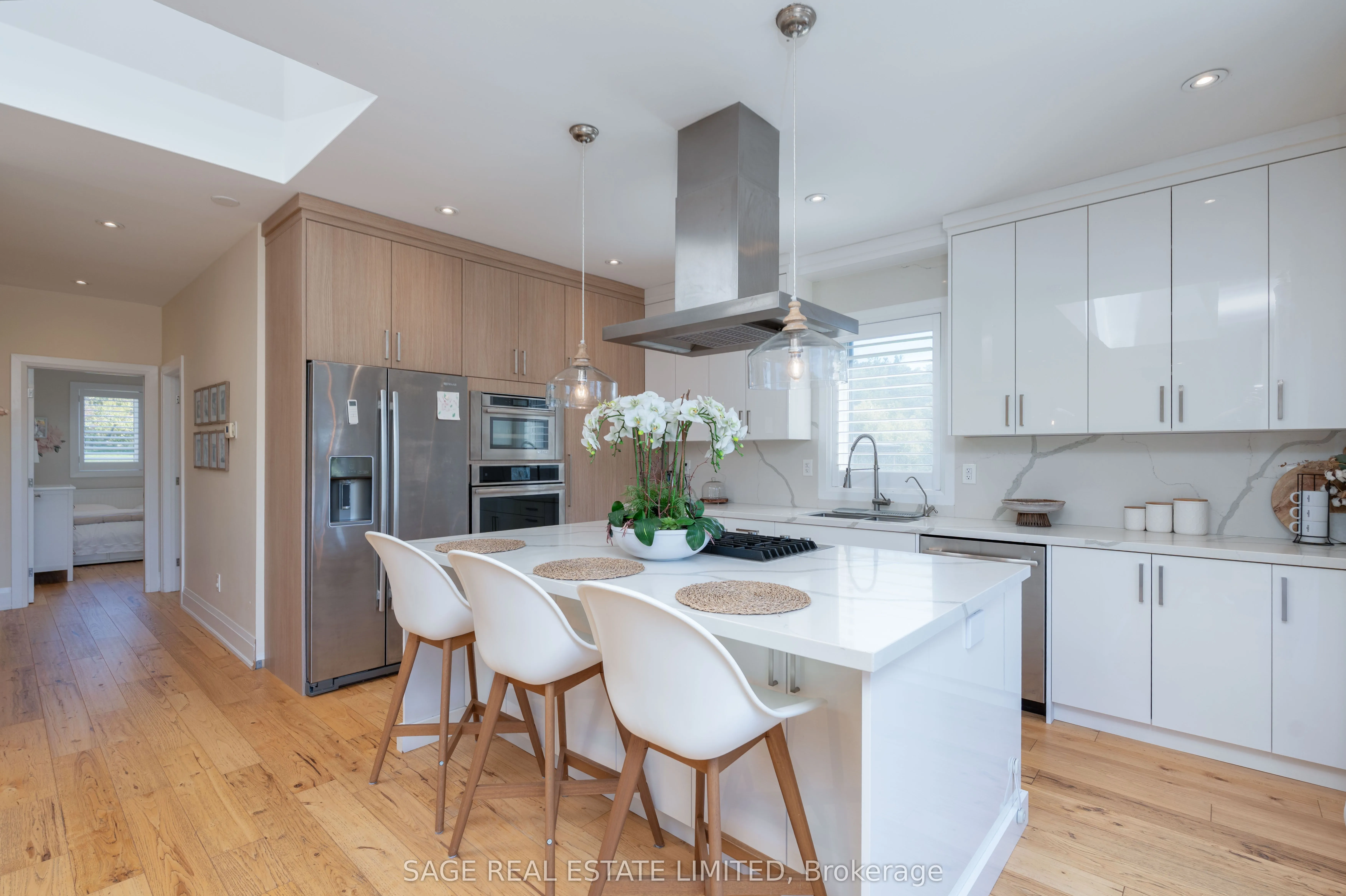 15724 Hurontario Street, #Farm House Suite