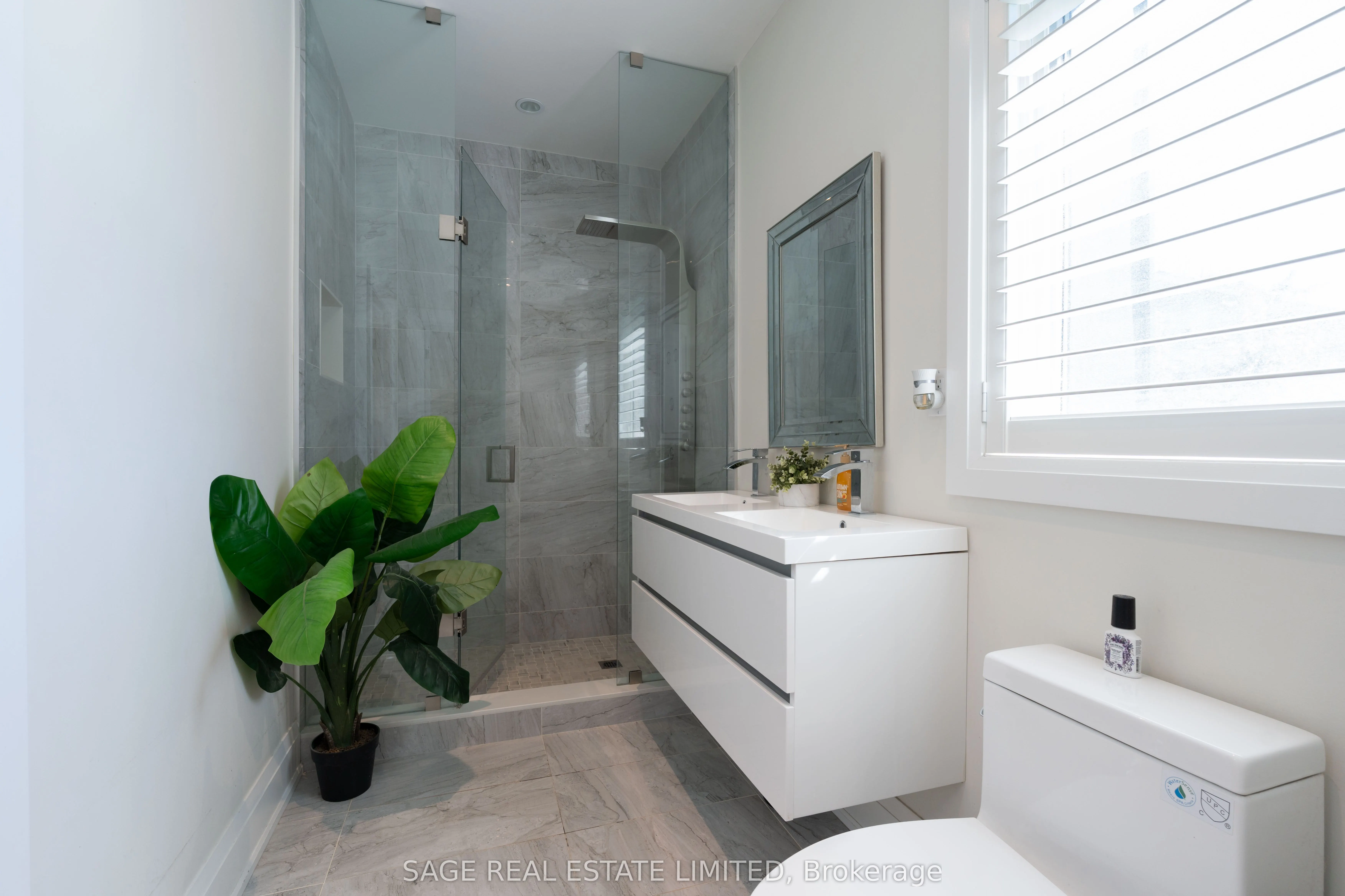 15724 Hurontario Street, #Farm House Suite