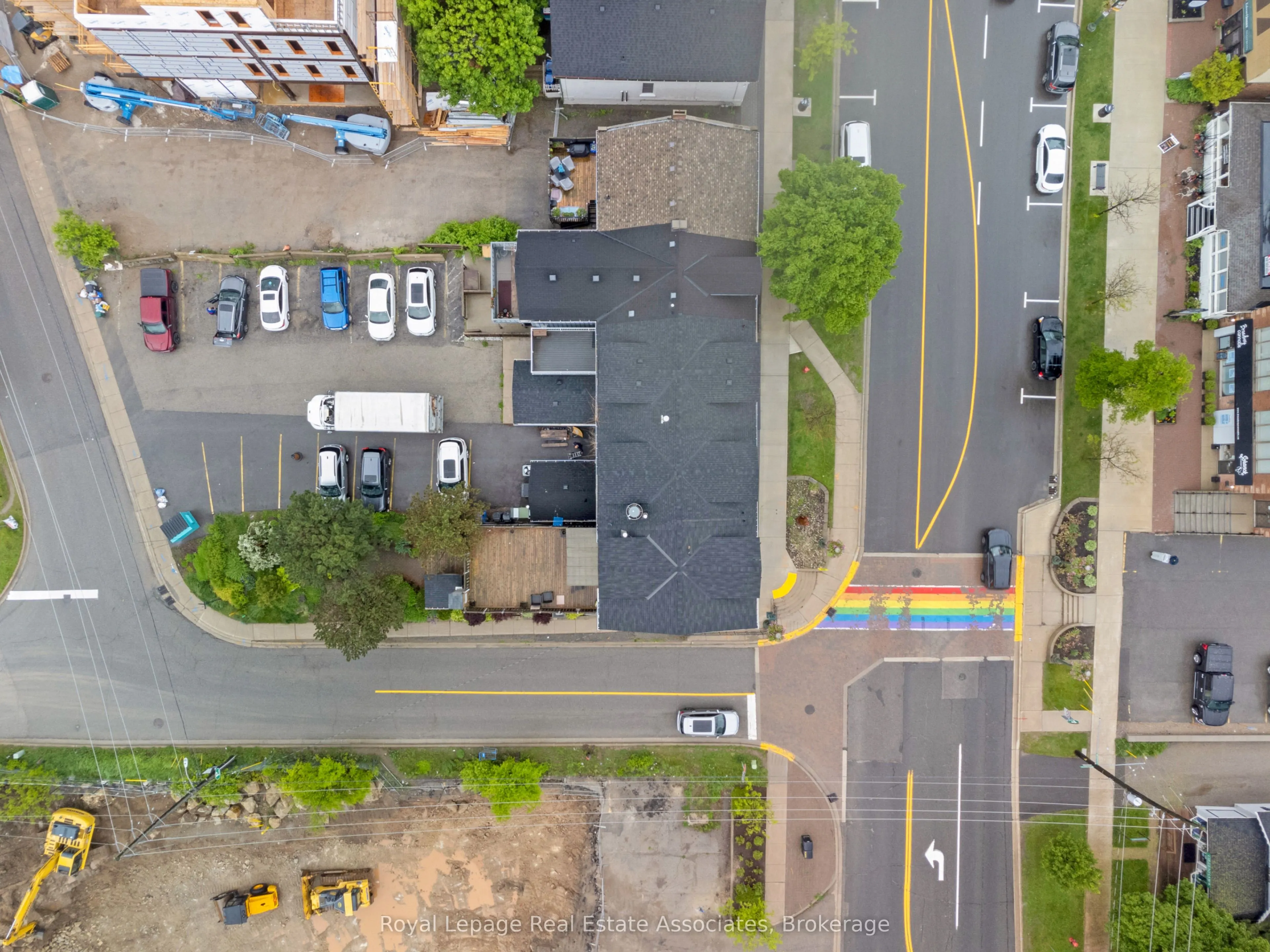 66 Broadway Avenue, #UPPER