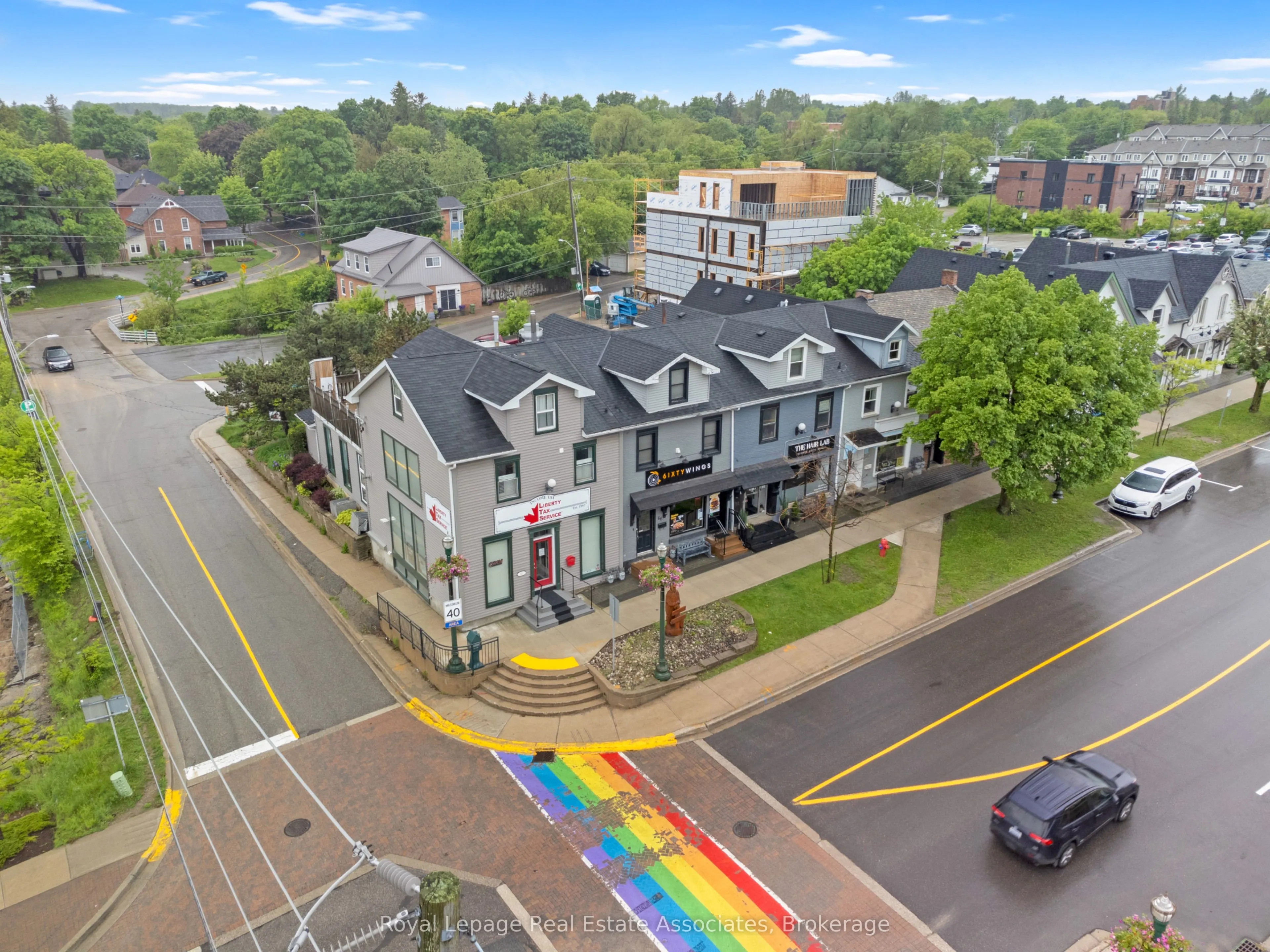 66 Broadway Avenue, #UPPER