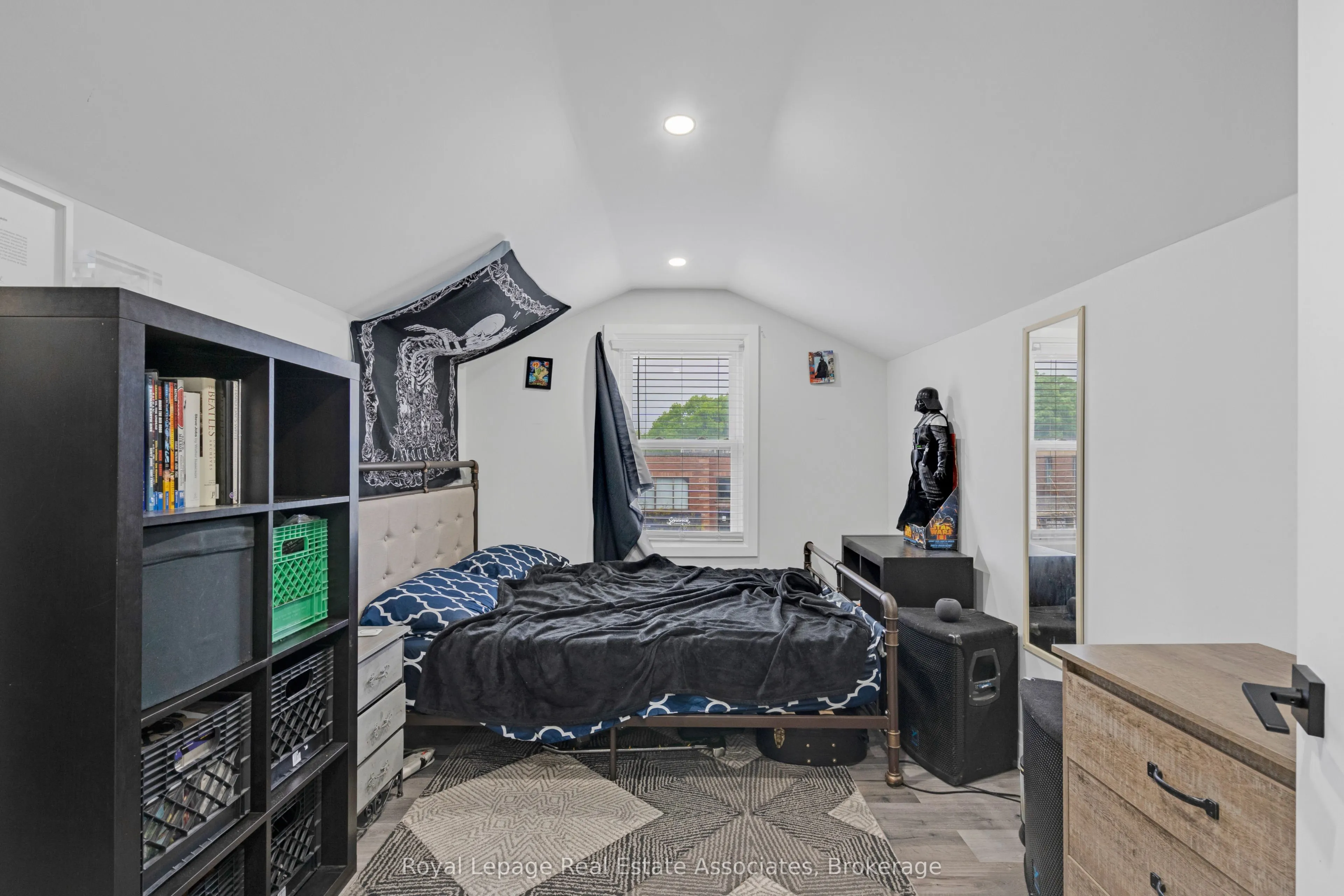 66 Broadway Avenue, #UPPER