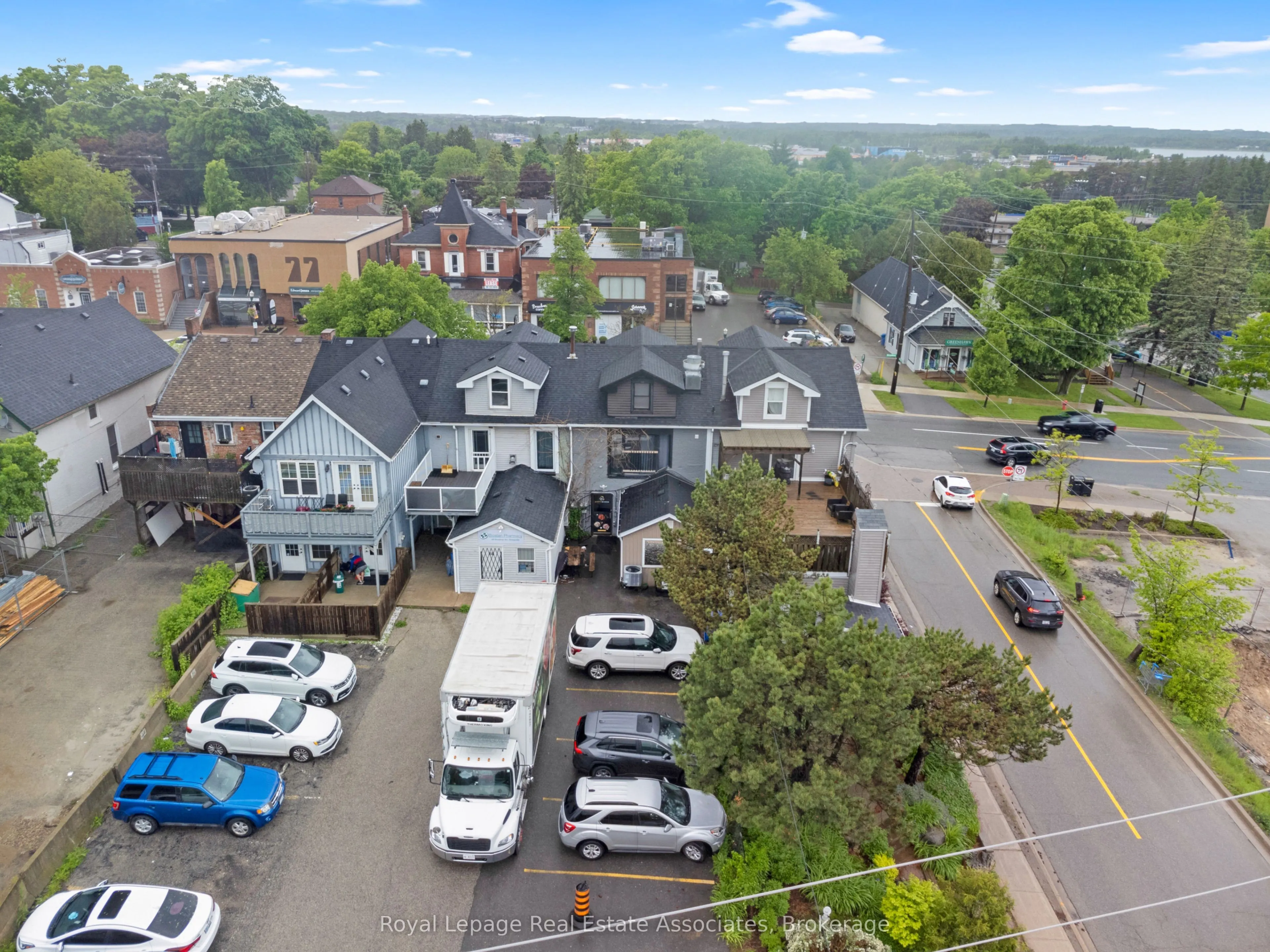 66 Broadway Avenue, #UPPER
