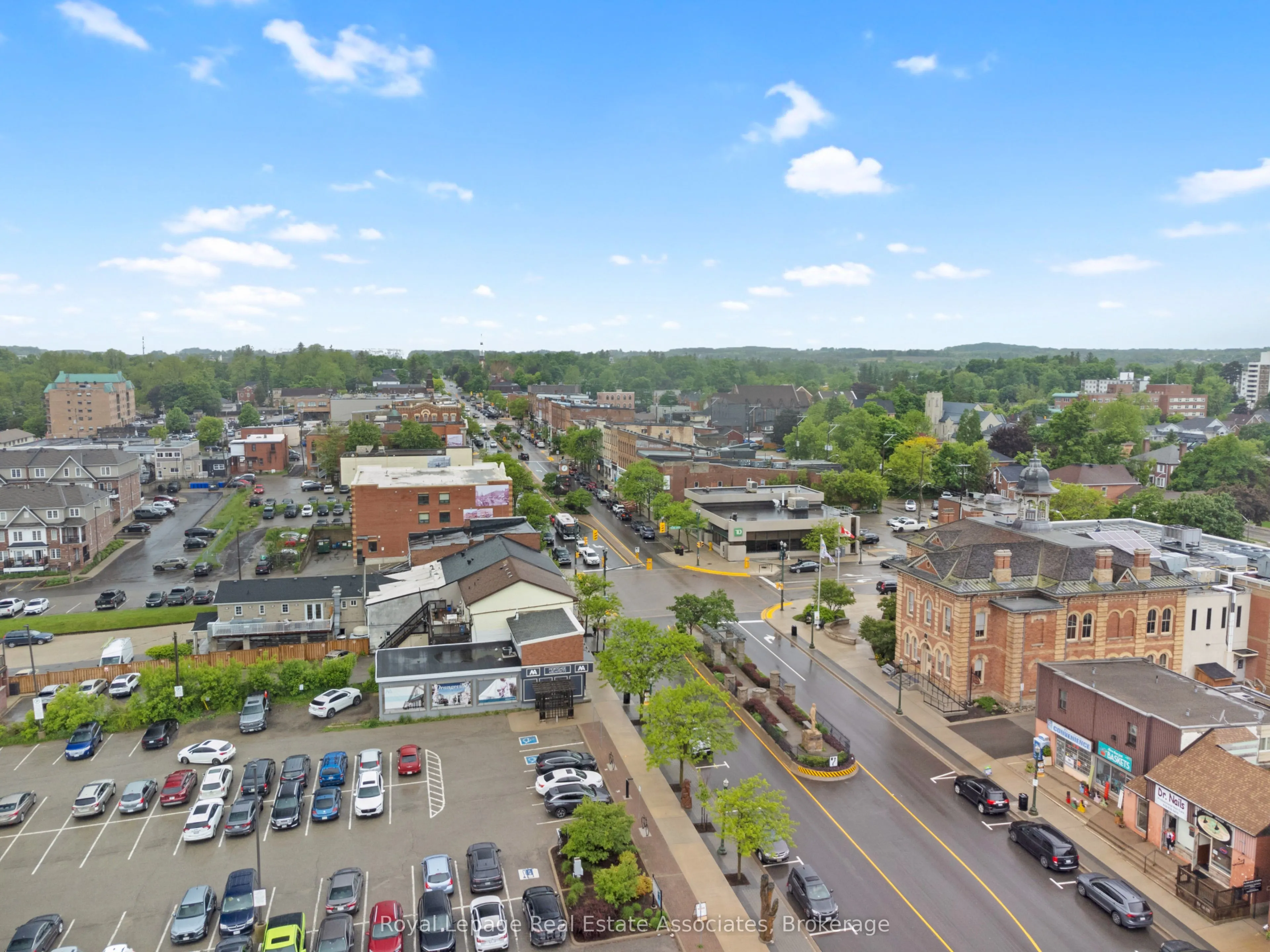 66 Broadway Avenue, #UPPER