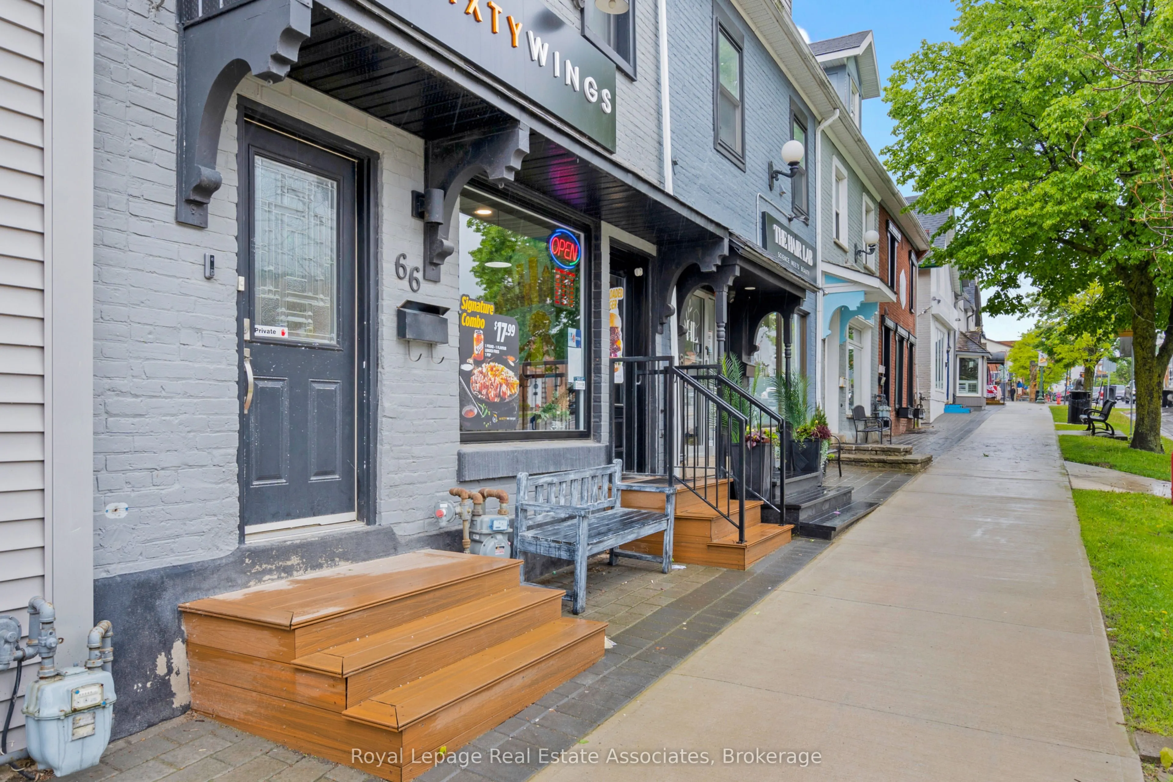 66 Broadway Avenue, #UPPER