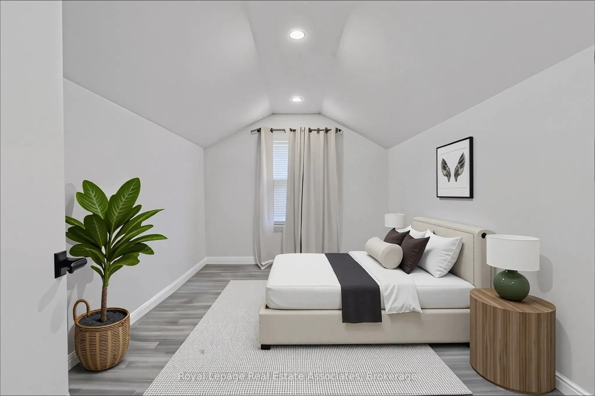 66 Broadway Avenue, #UPPER