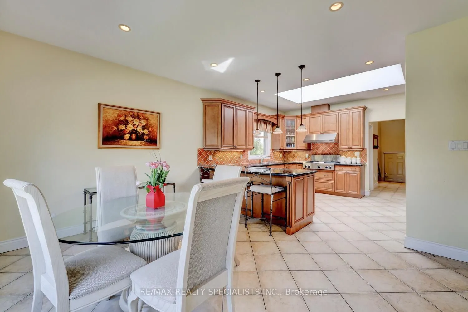 2141 Fowler Lane