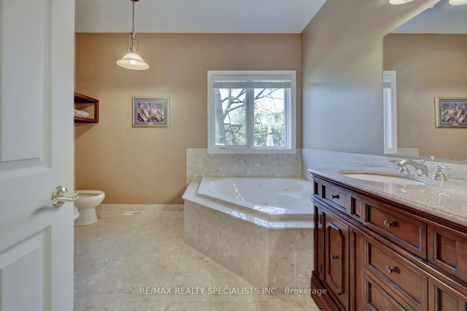 2141 Fowler Lane