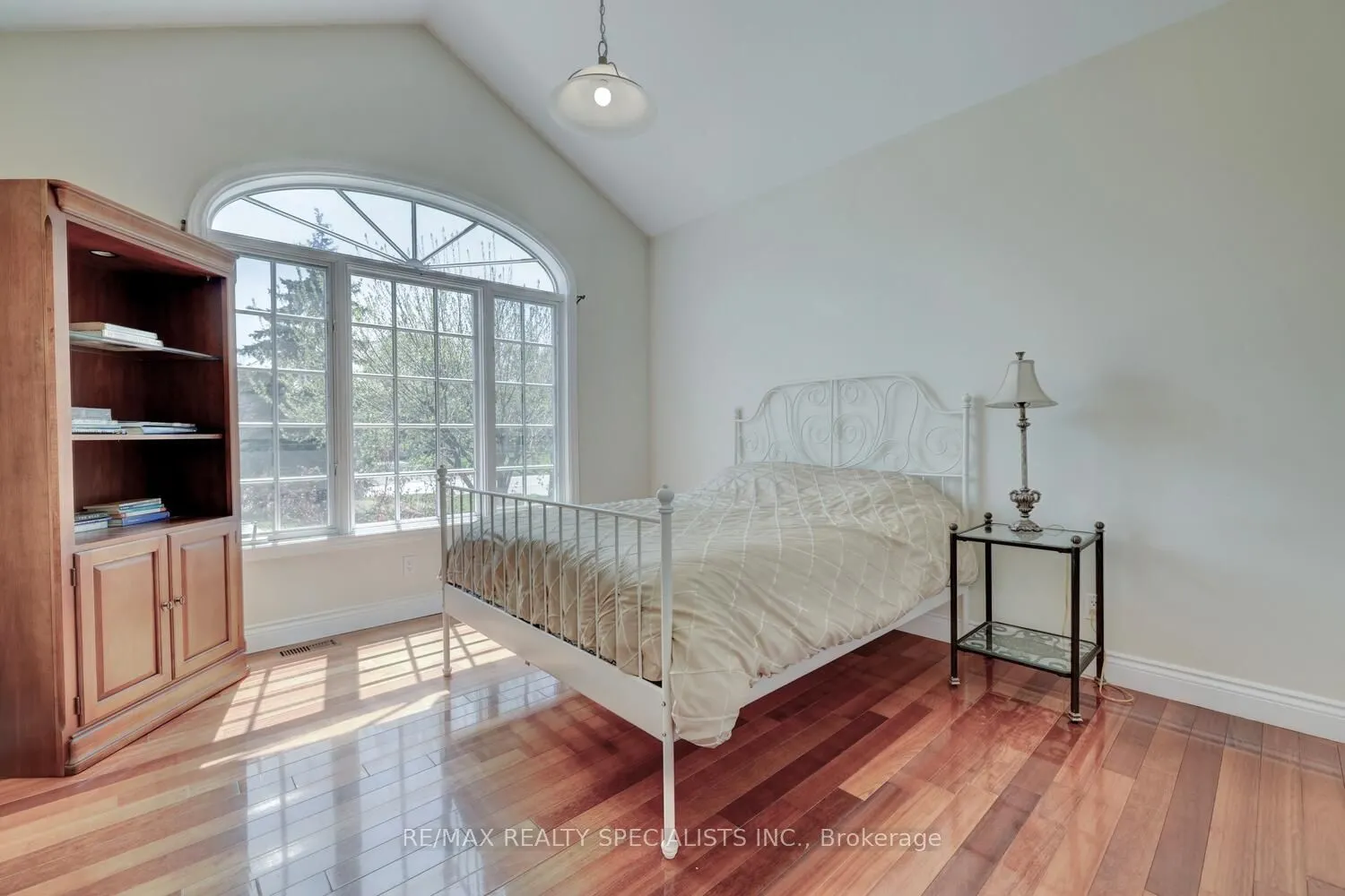 2141 Fowler Lane