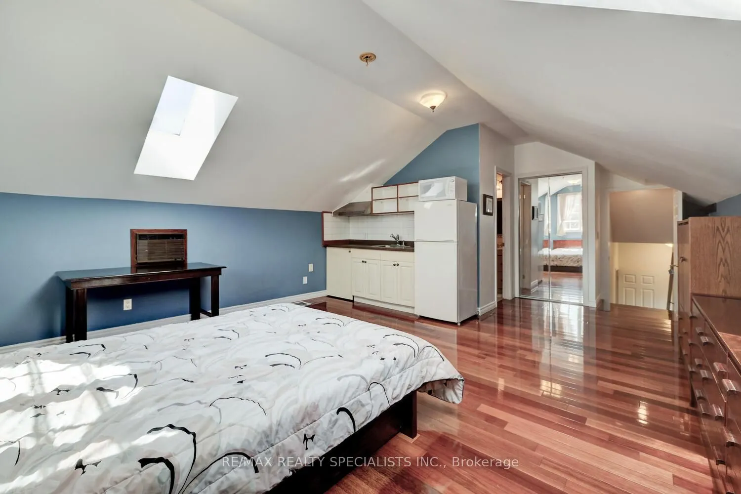 2141 Fowler Lane