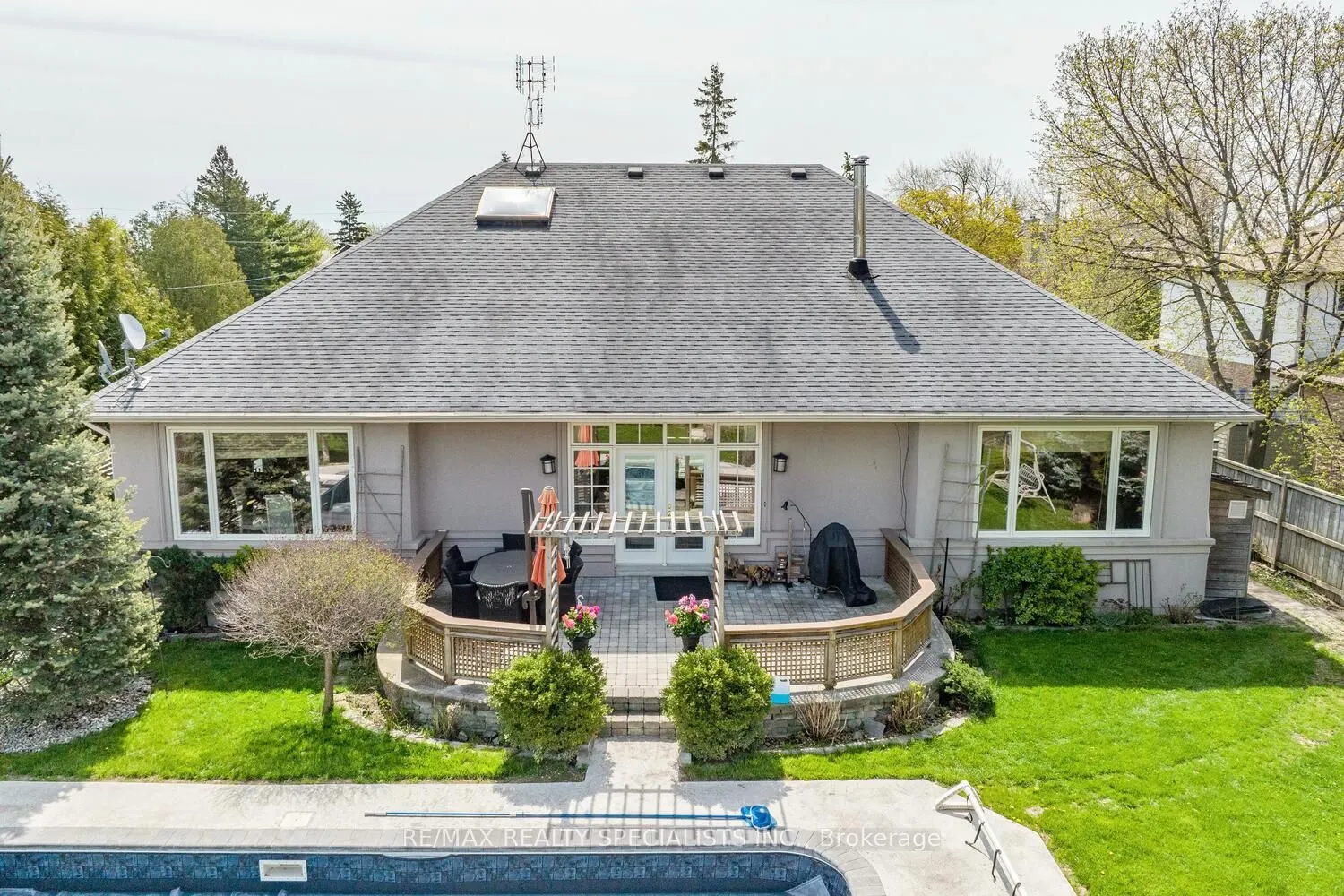 2141 Fowler Lane