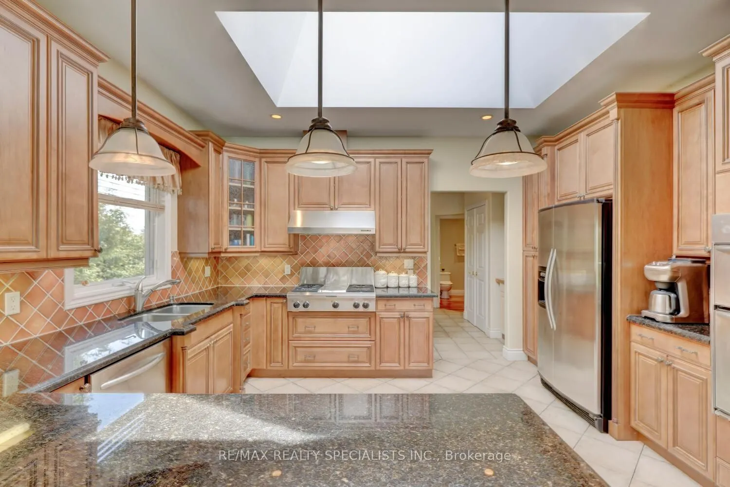 2141 Fowler Lane