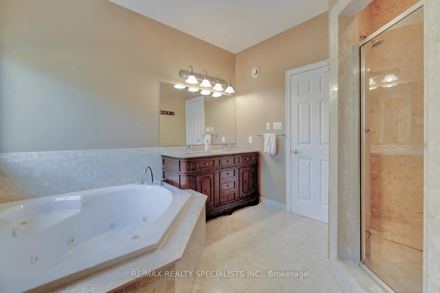 2141 Fowler Lane