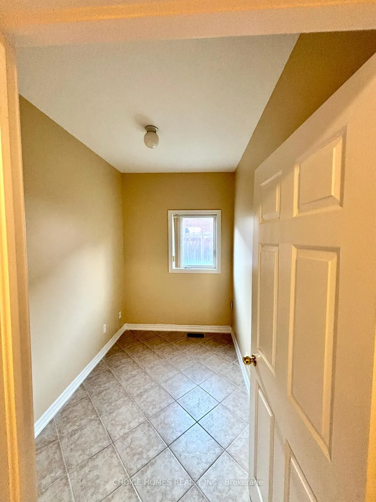 468 Grant Way