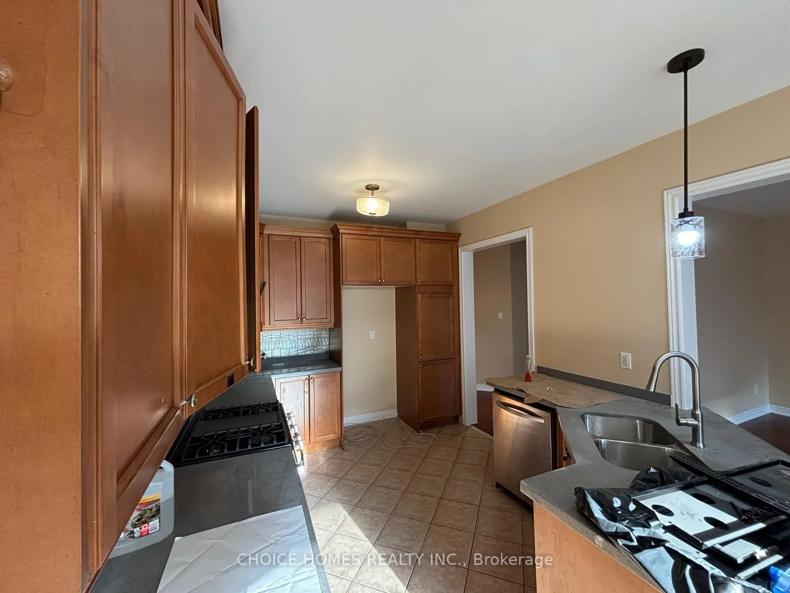 468 Grant Way