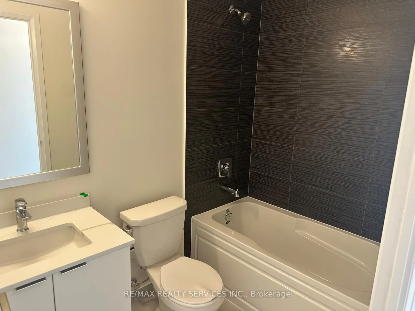 15 Watergarden Drive, #1401