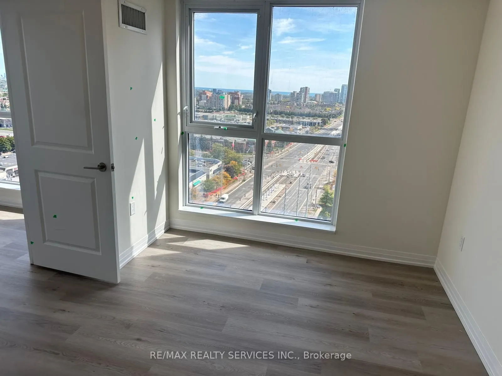 15 Watergarden Drive, #1401