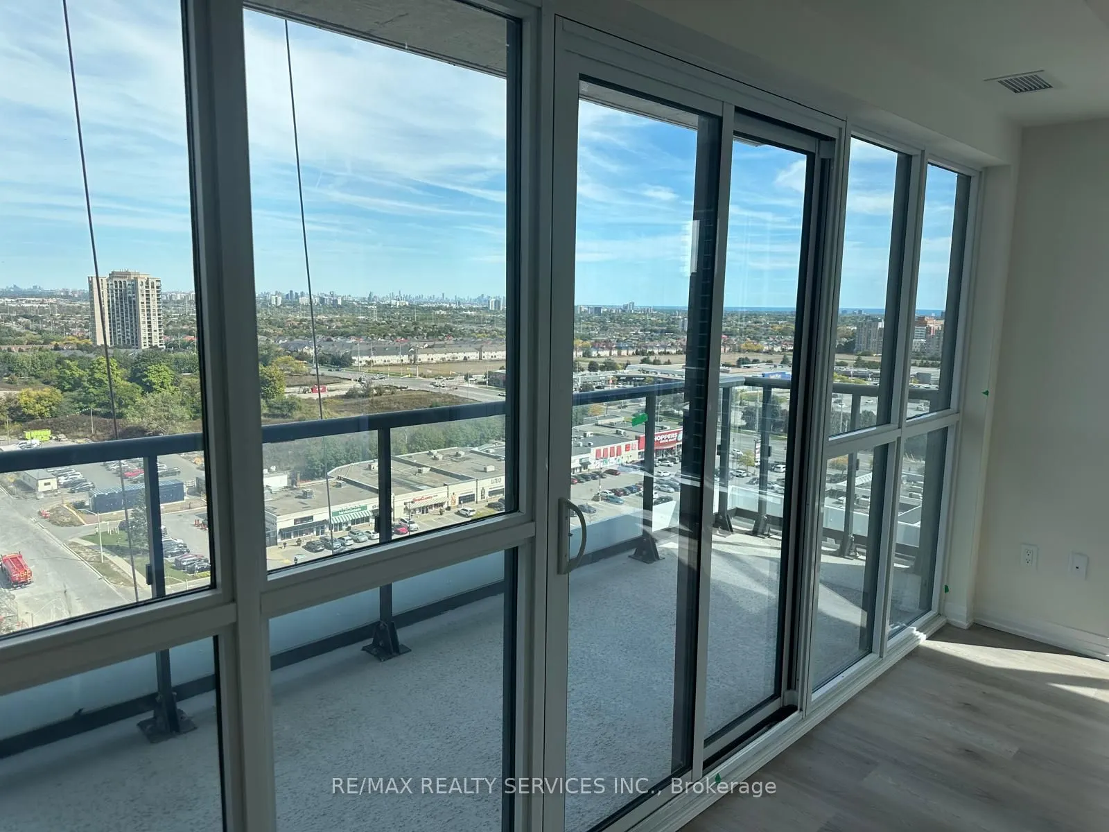 15 Watergarden Drive, #1401