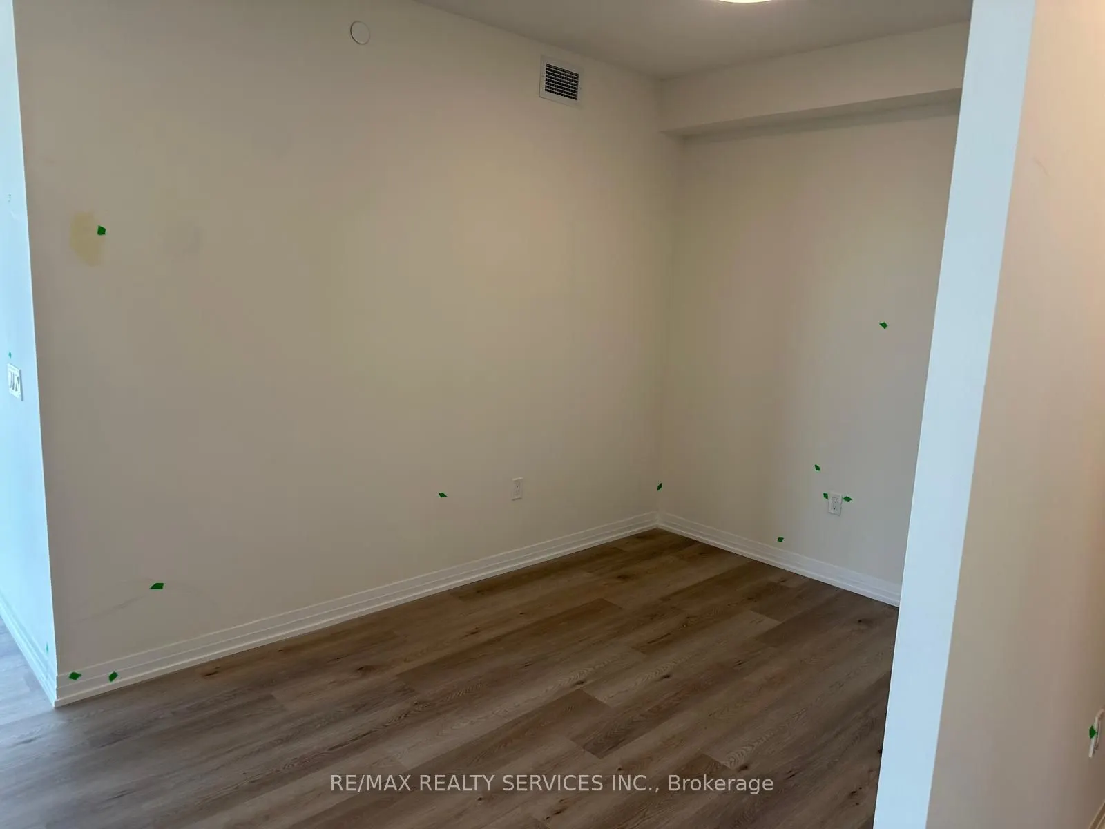 15 Watergarden Drive, #1401