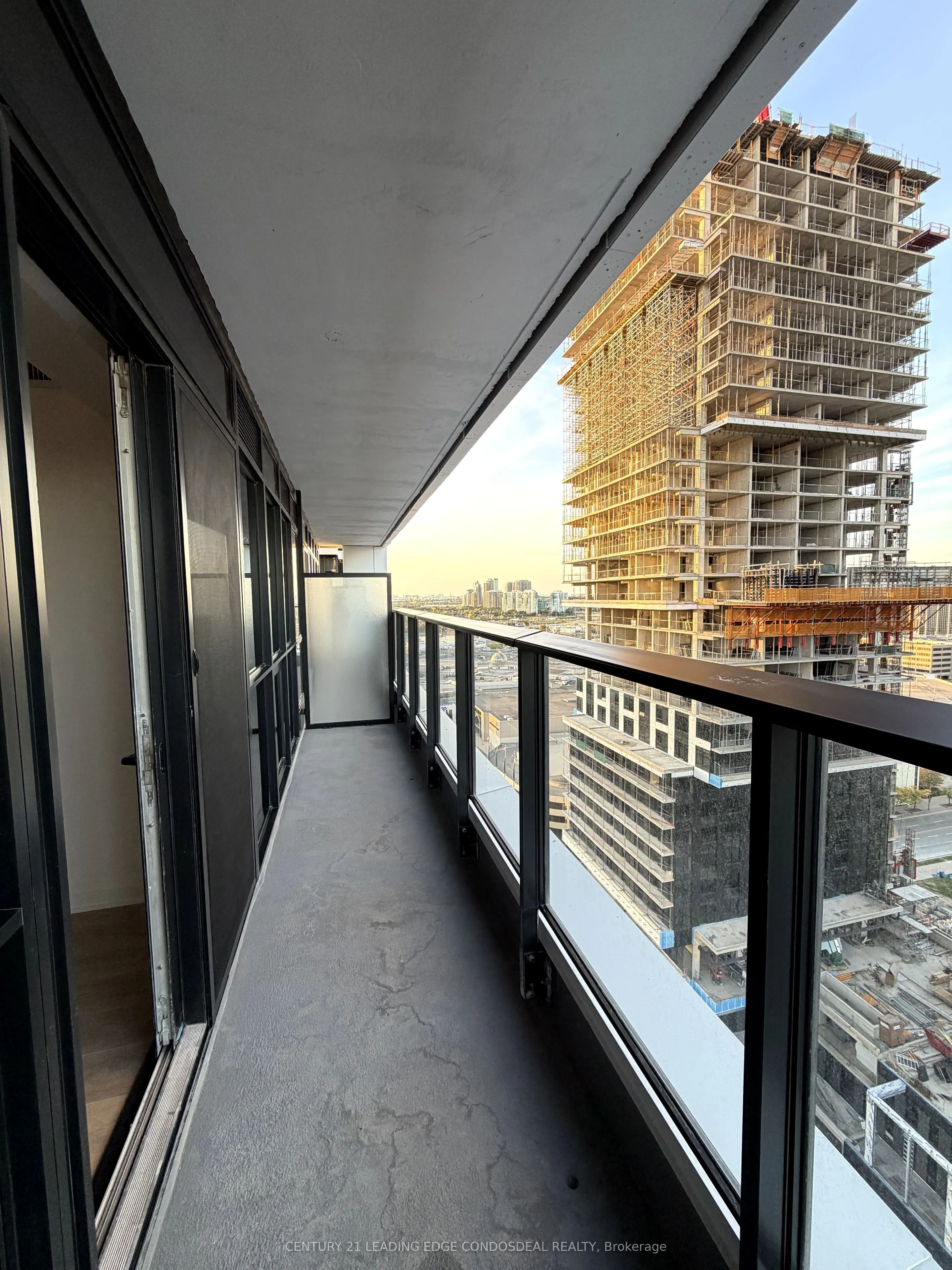 4015 The Exchange, #1911