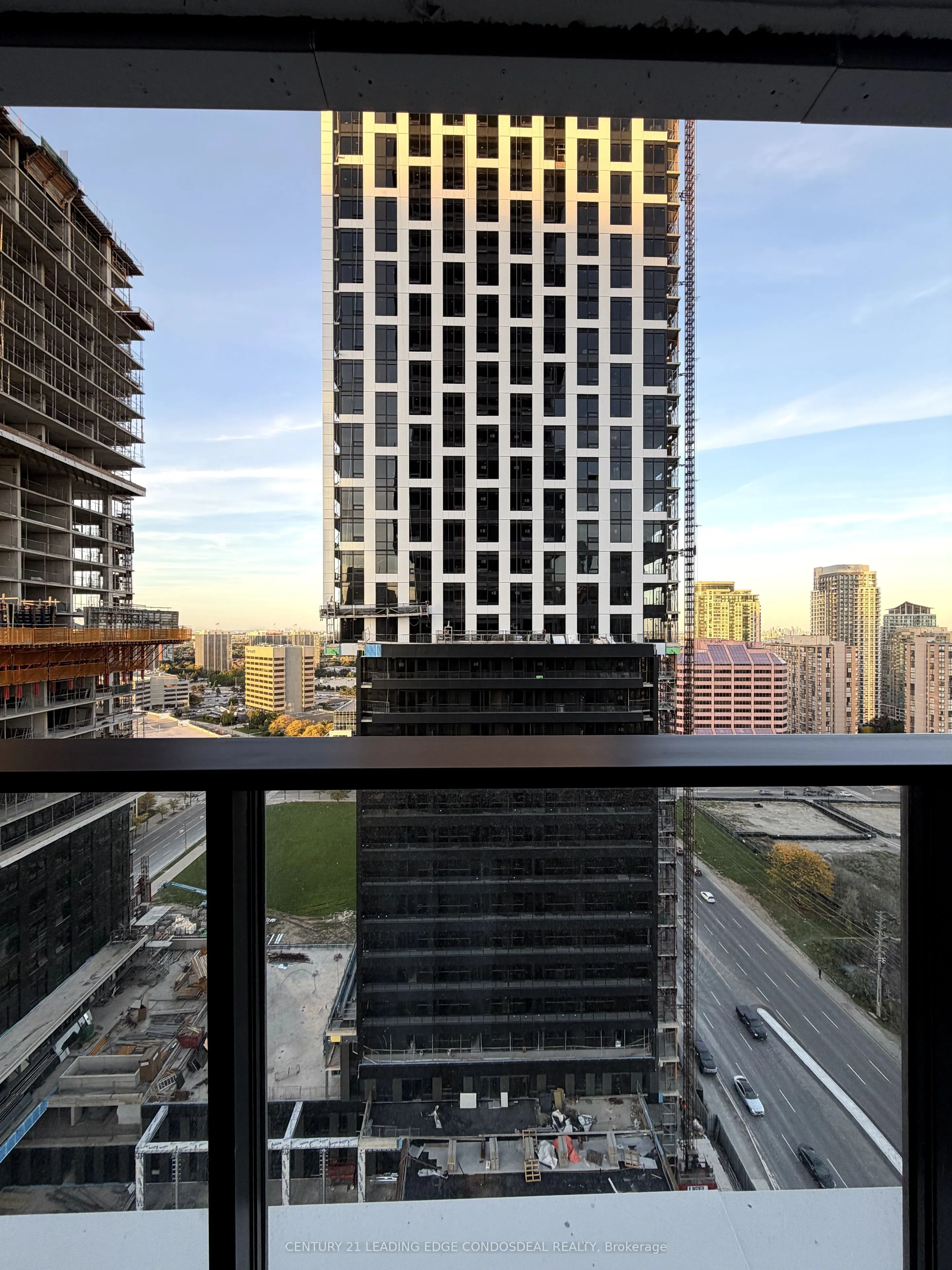 4015 The Exchange, #1911