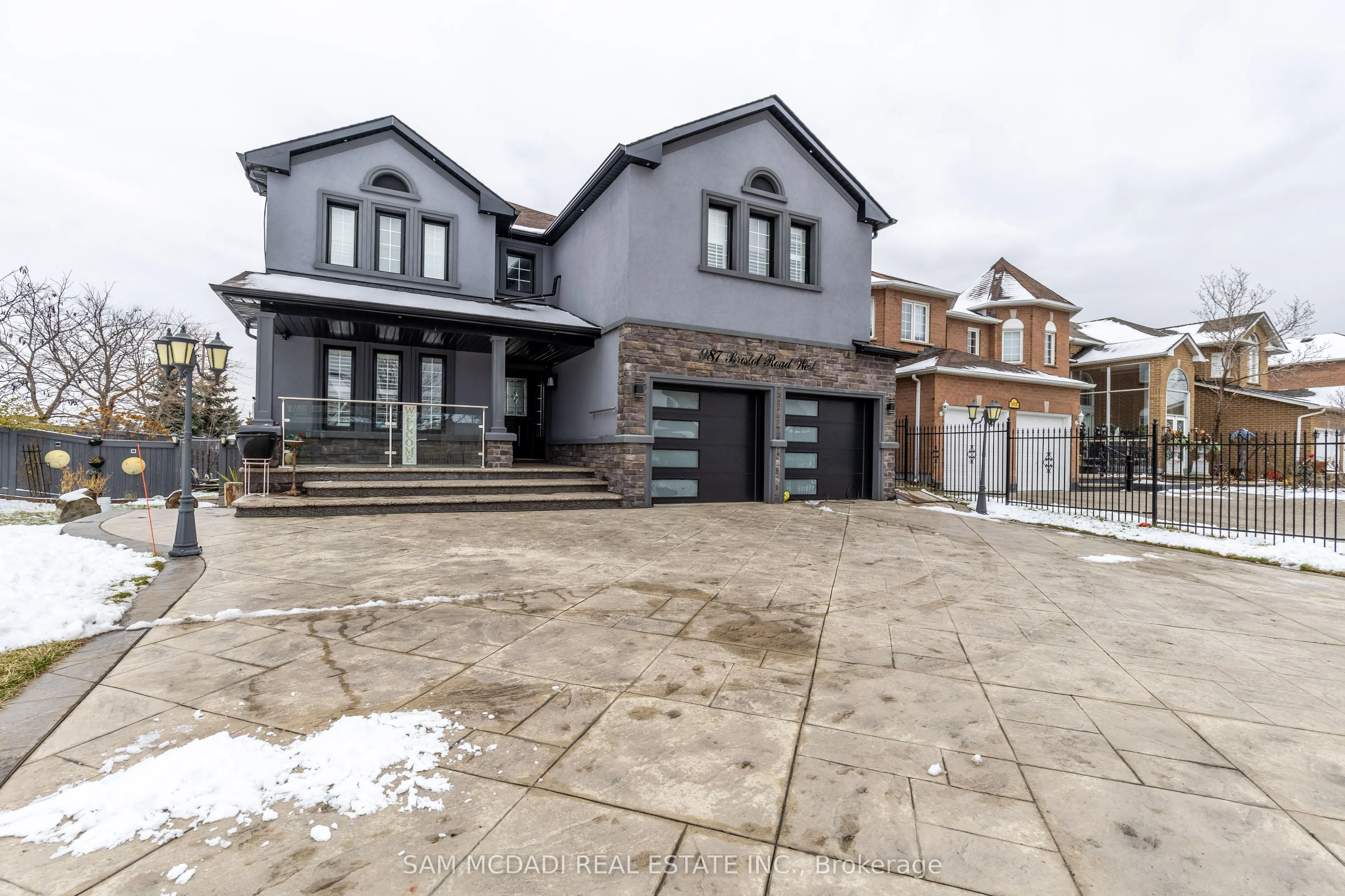 987 Bristol Road W, #BSMT