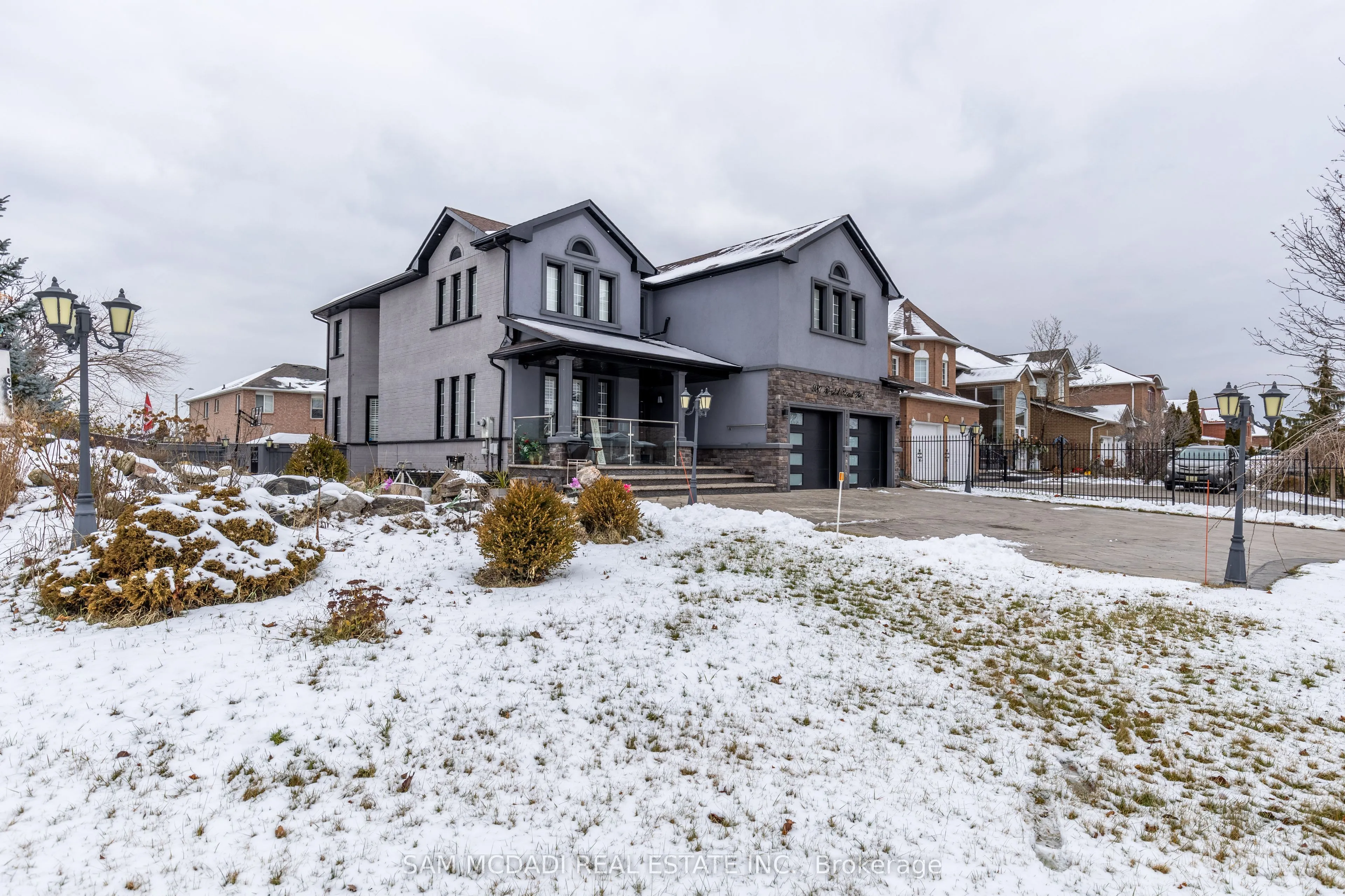 987 Bristol Road W, #BSMT