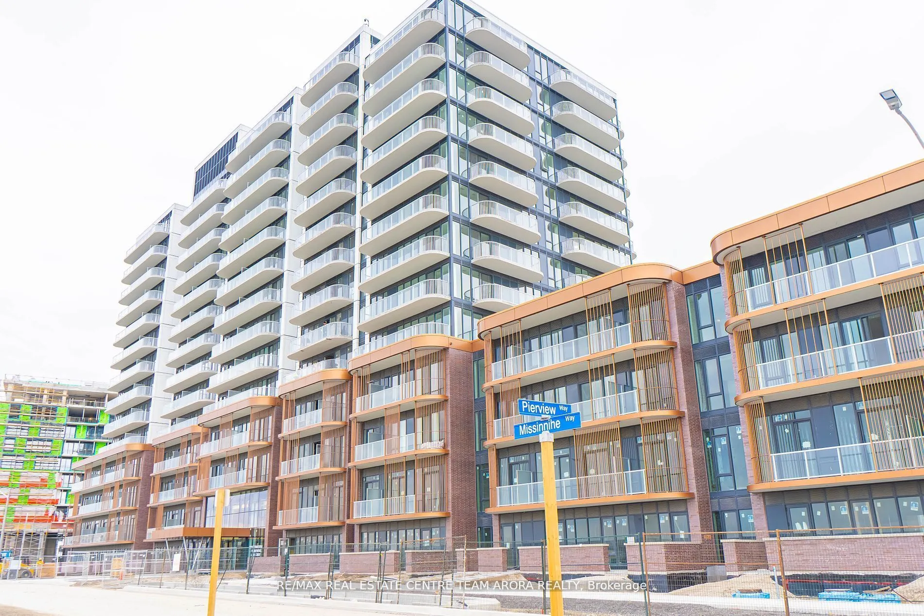 220 Missinnihe Way, #703