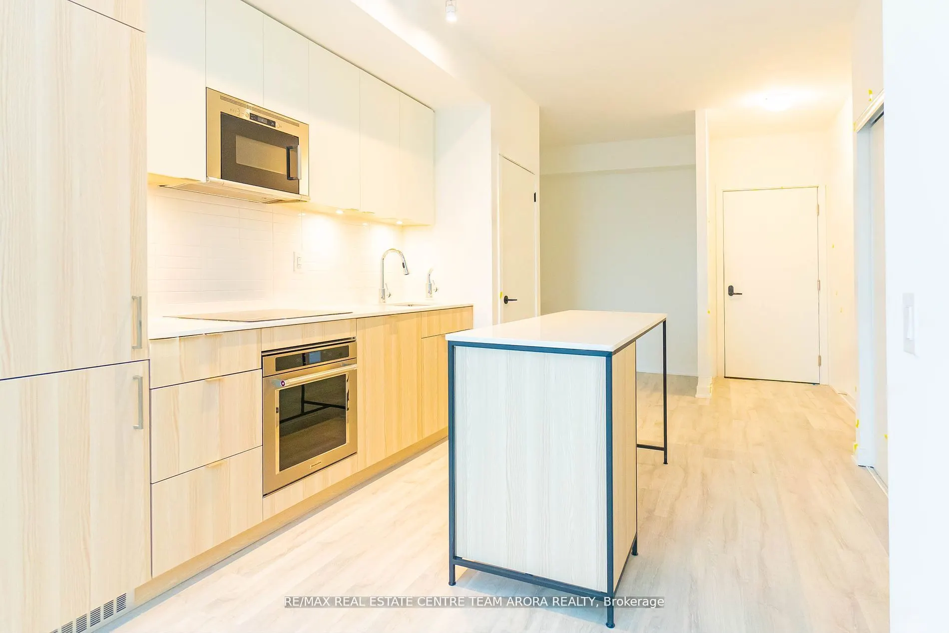 220 Missinnihe Way, #703