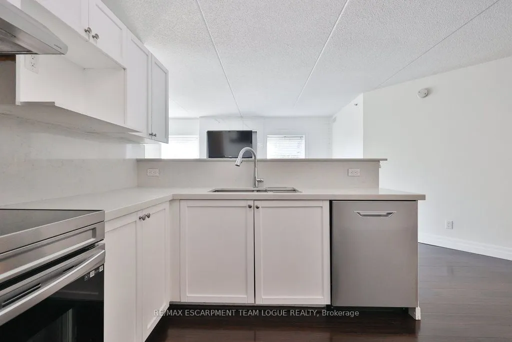 2035 Appleby Line, #113