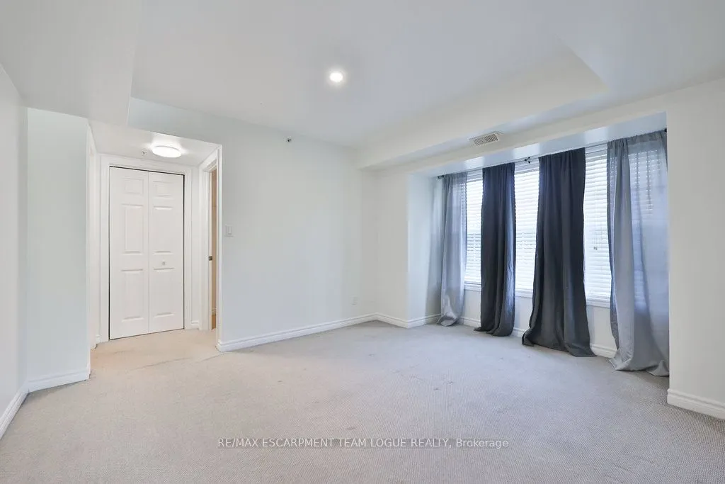 2035 Appleby Line, #113