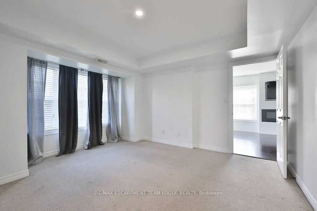 2035 Appleby Line, #113