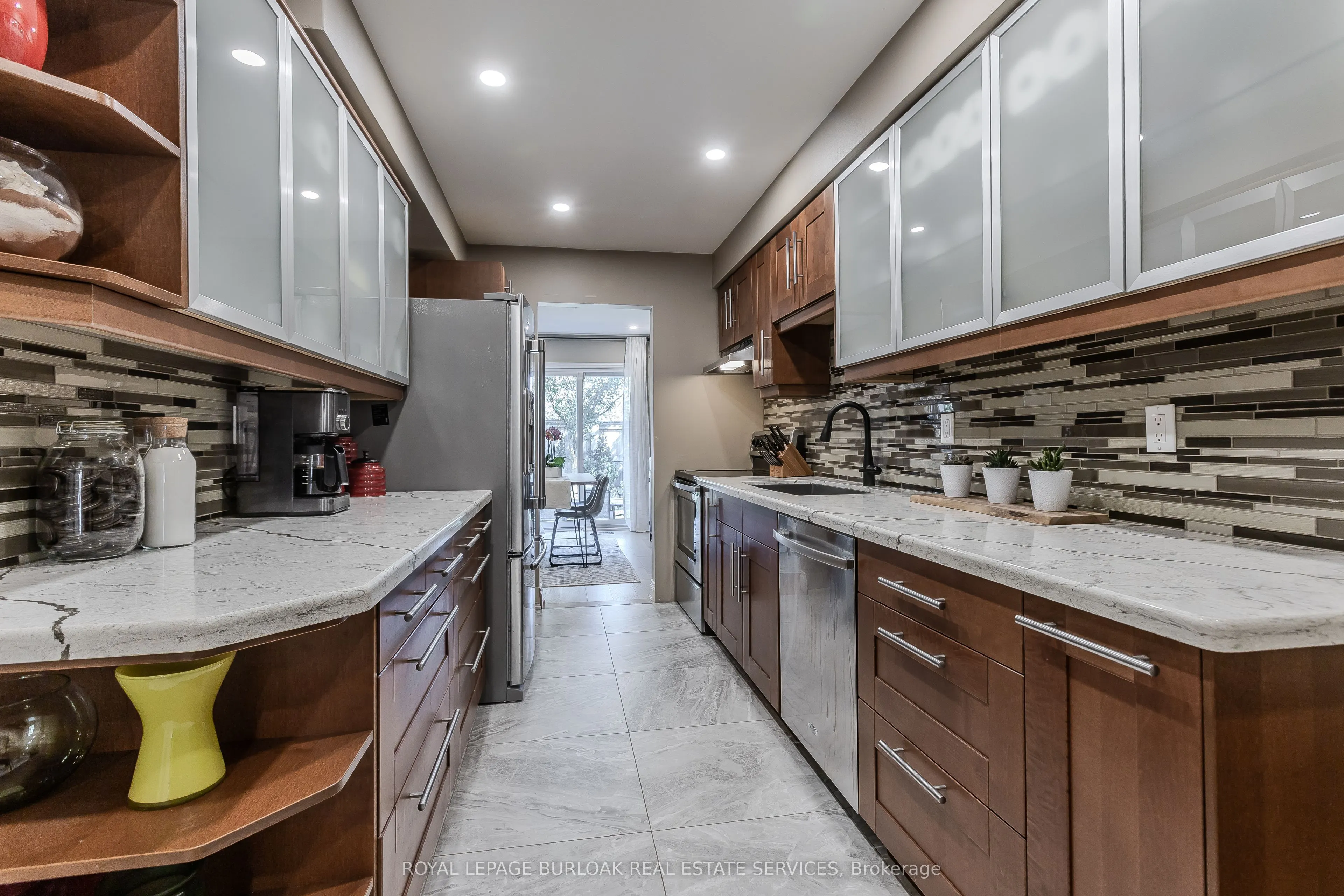 1415 Hazelton Boulevard, #23
