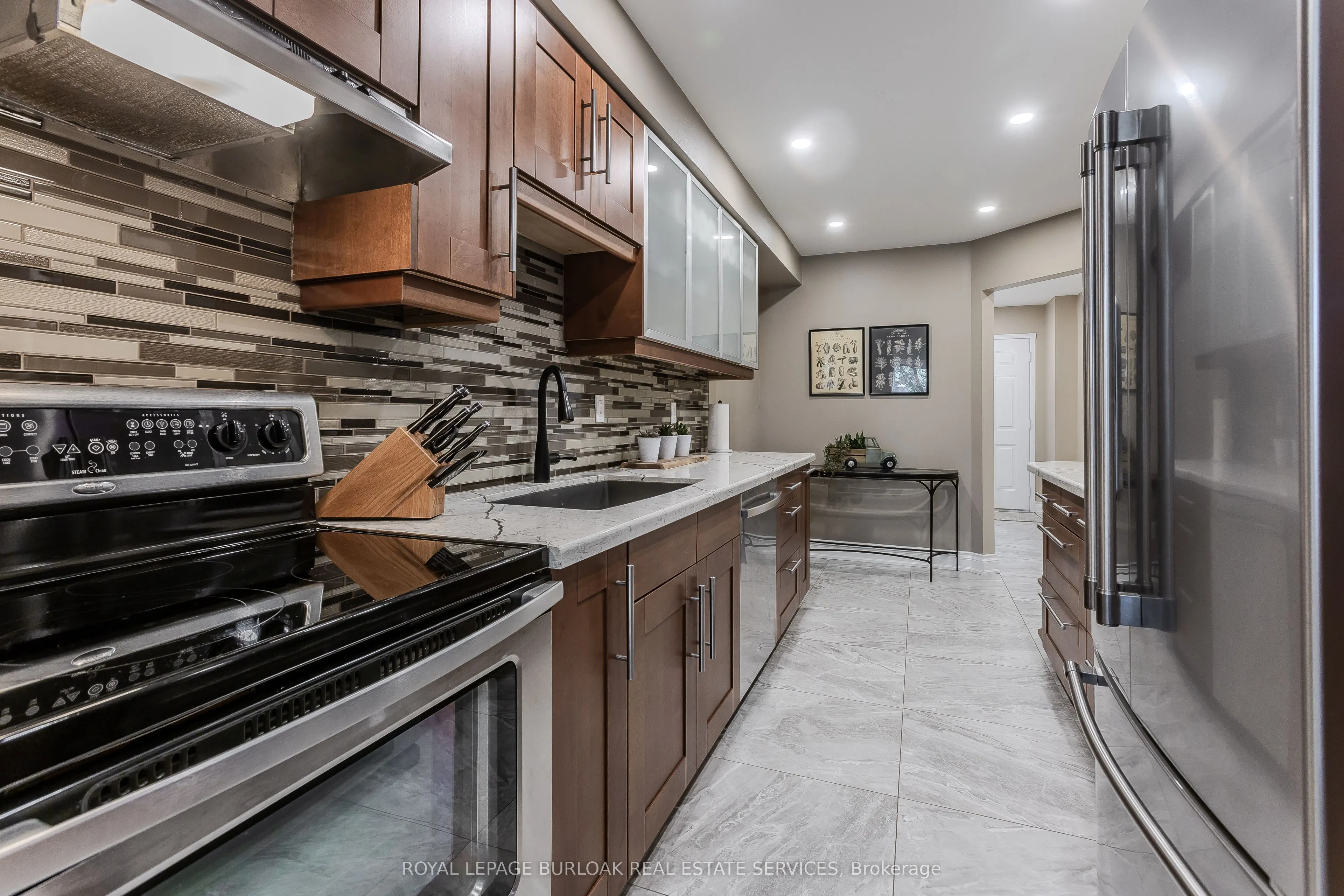 1415 Hazelton Boulevard, #23