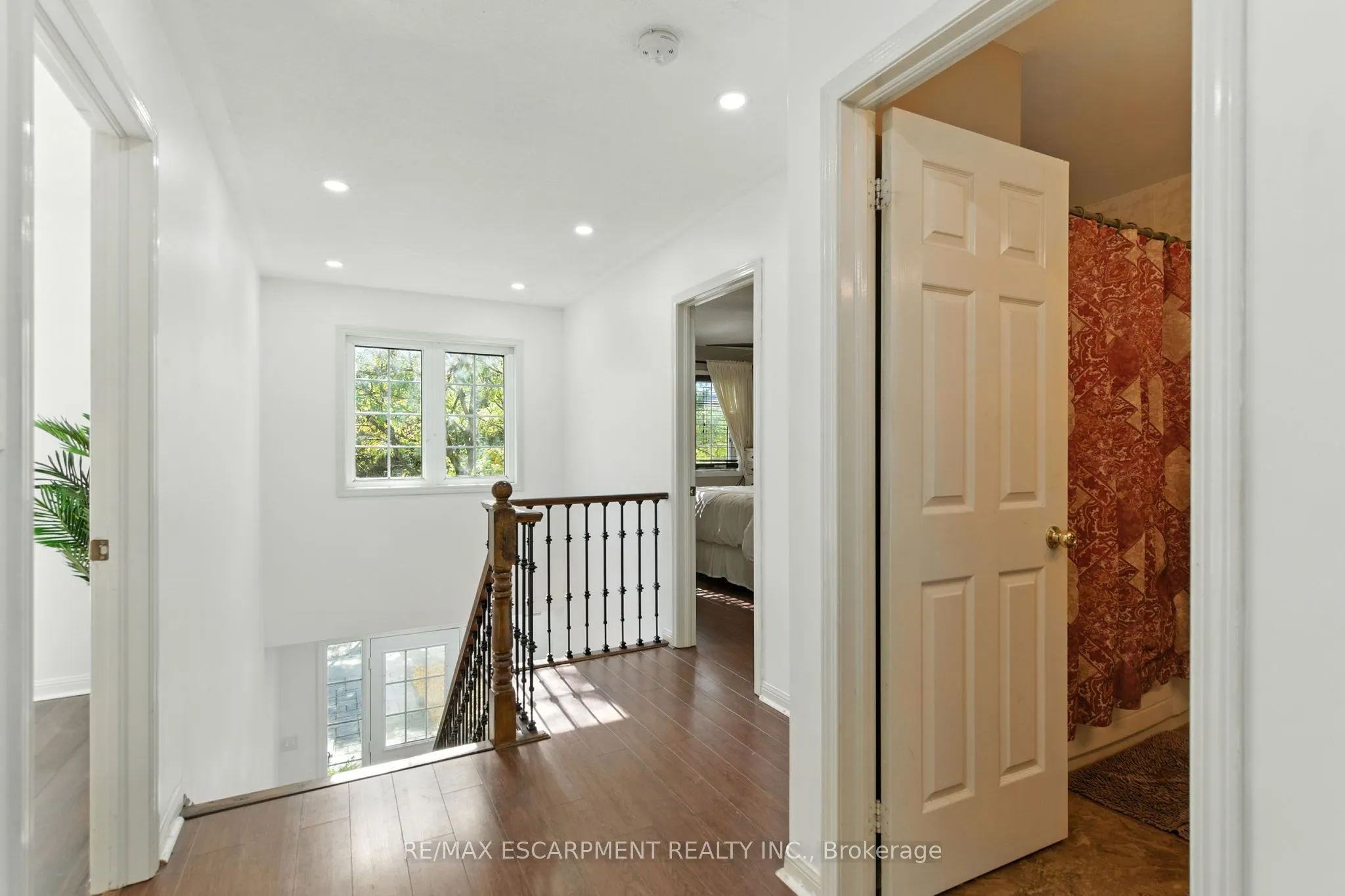 5566 Thorn Lane