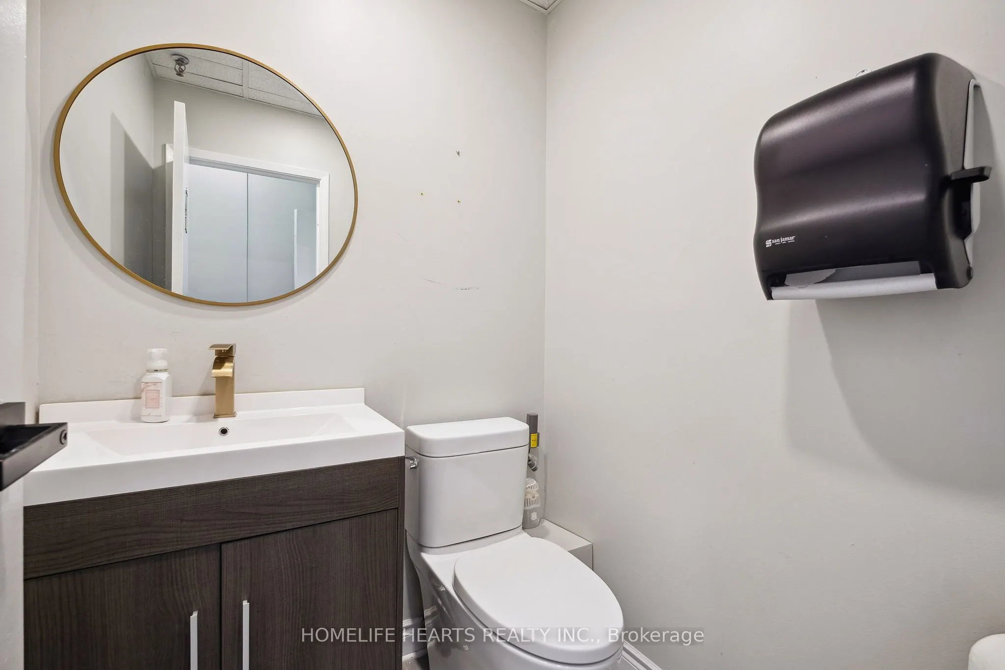 2180 Credit Valley Road, #106B