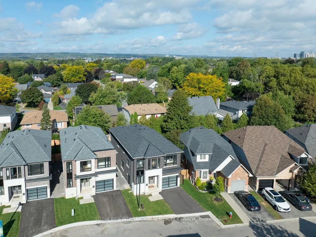 518 Markay Common