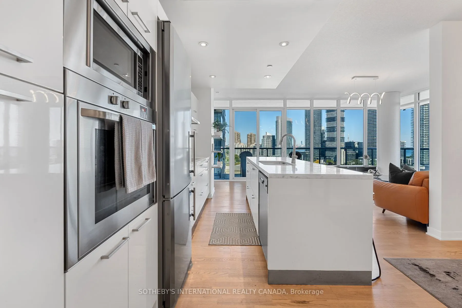 88 Park Lawn Road, #1608