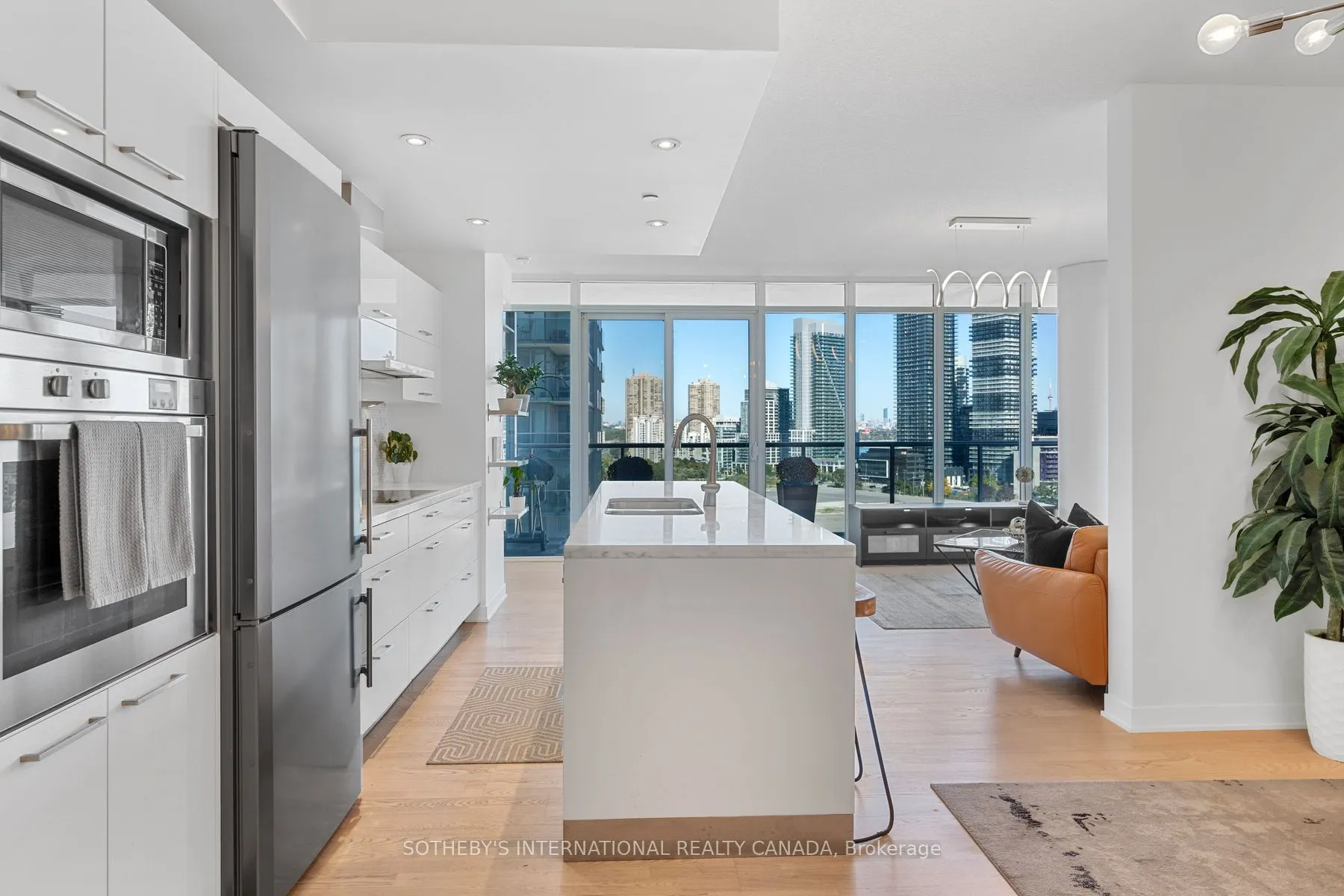 88 Park Lawn Road, #1608