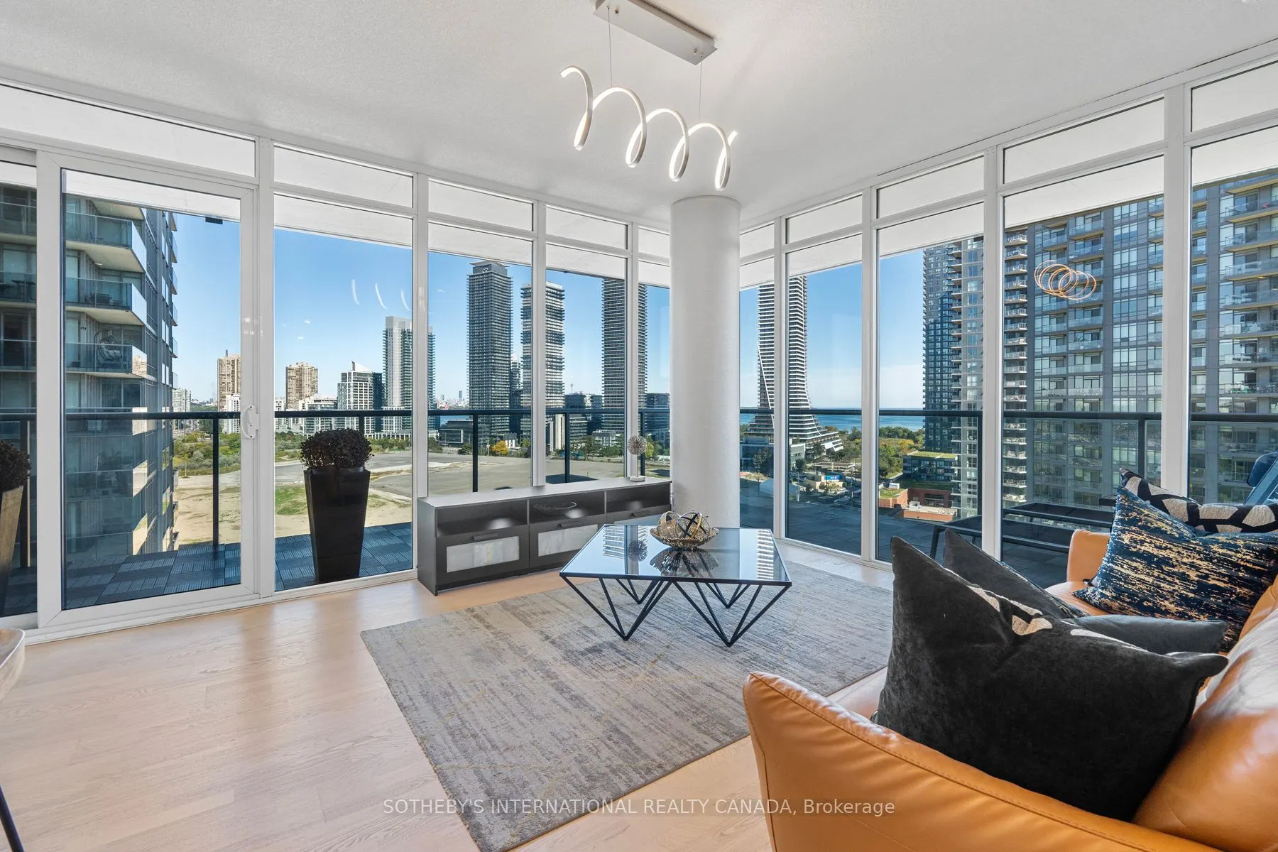 88 Park Lawn Road, #1608
