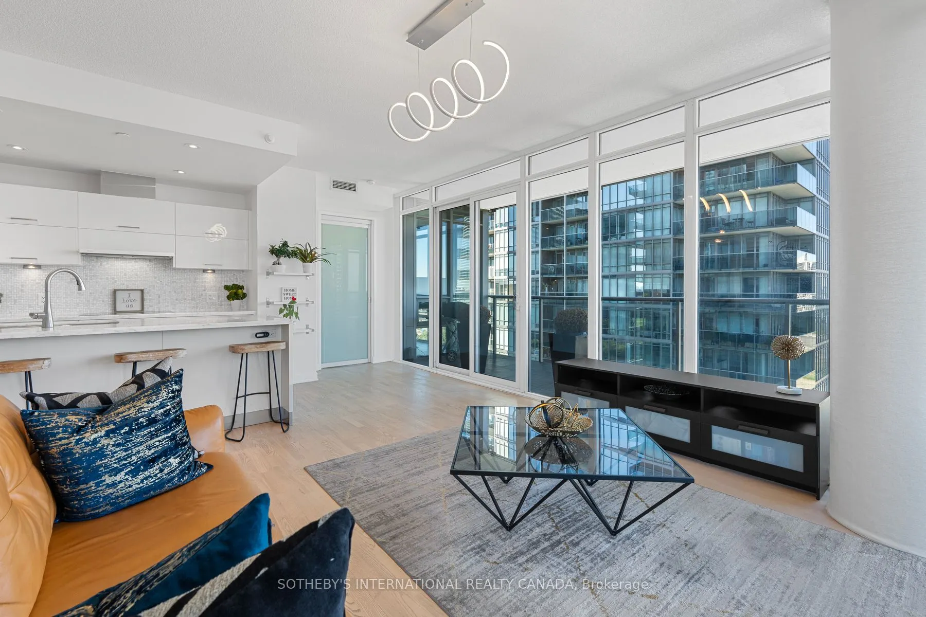 88 Park Lawn Road, #1608