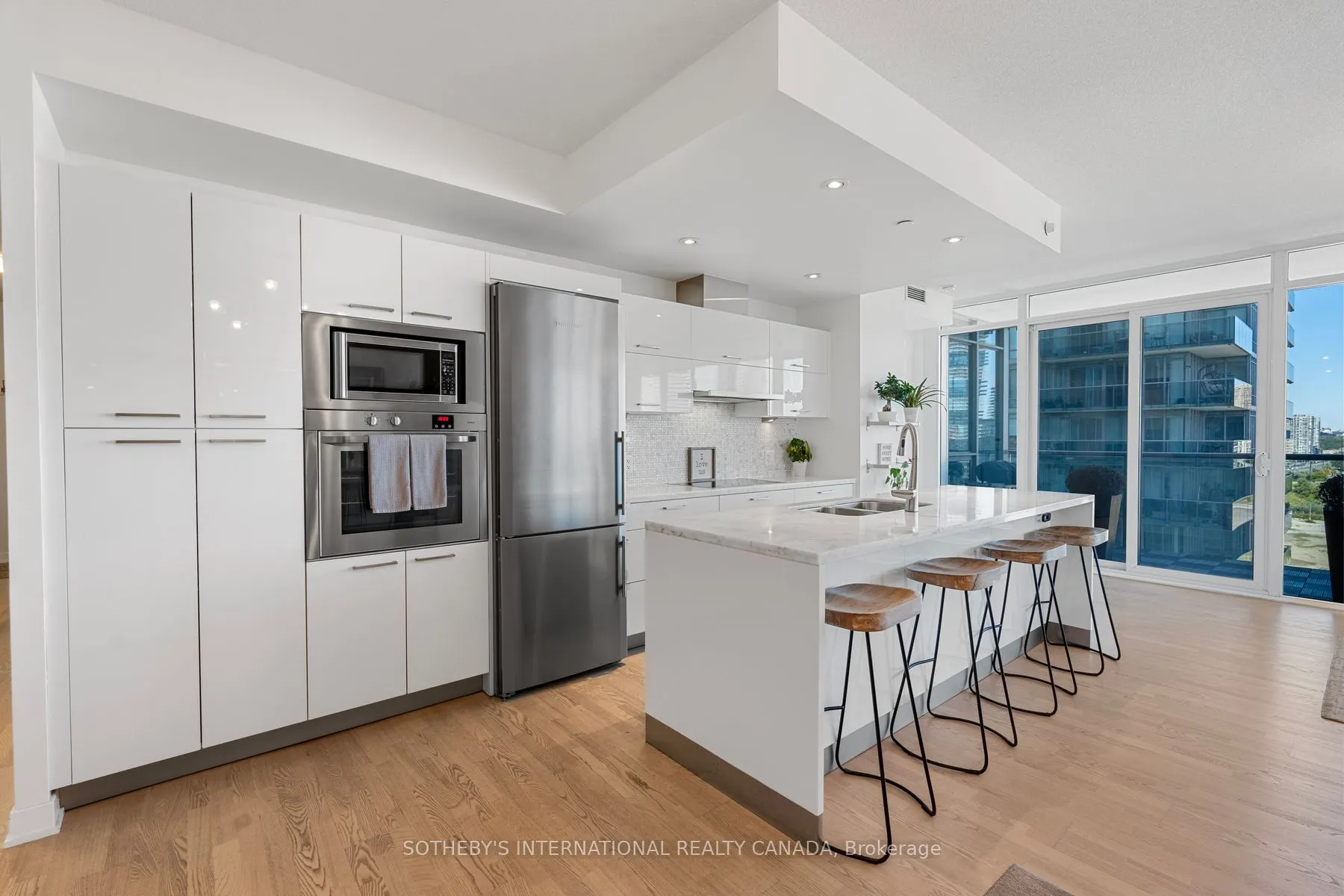 88 Park Lawn Road, #1608