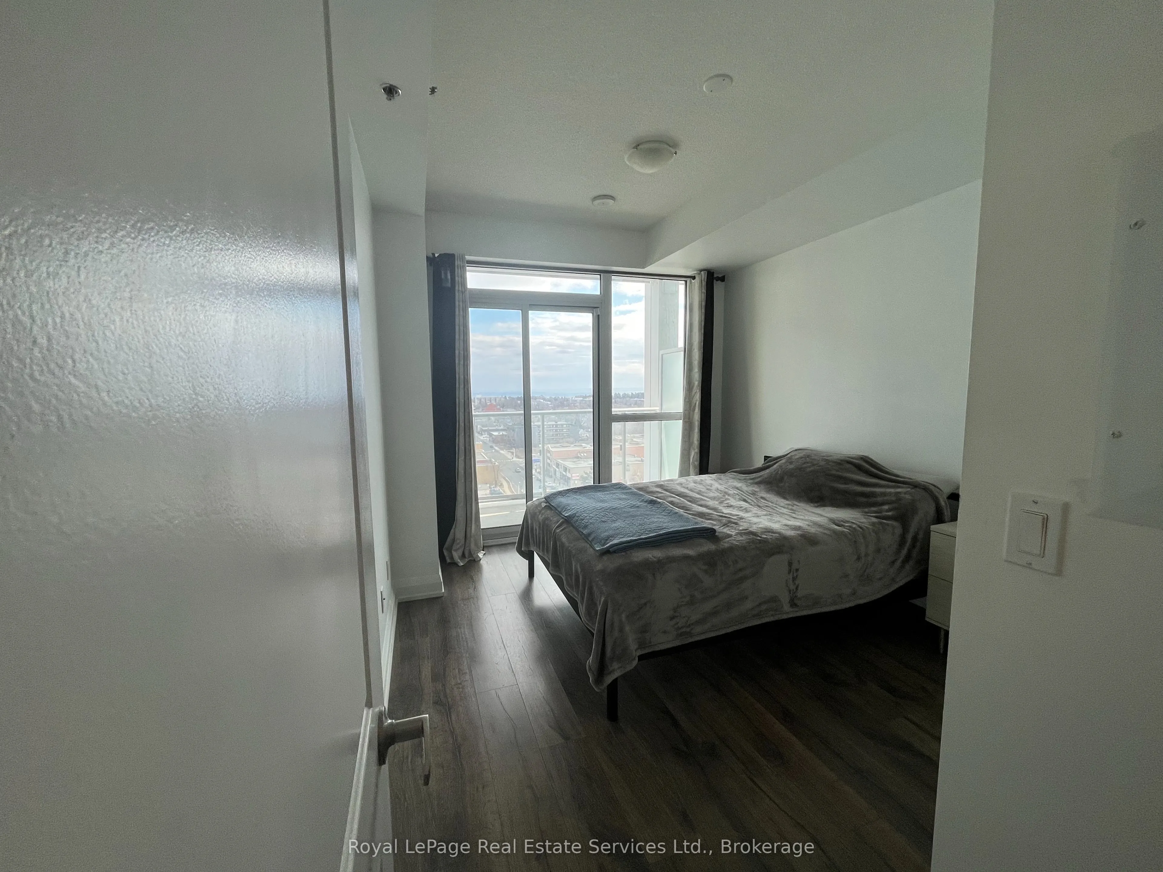 65 Speers Road, #1108