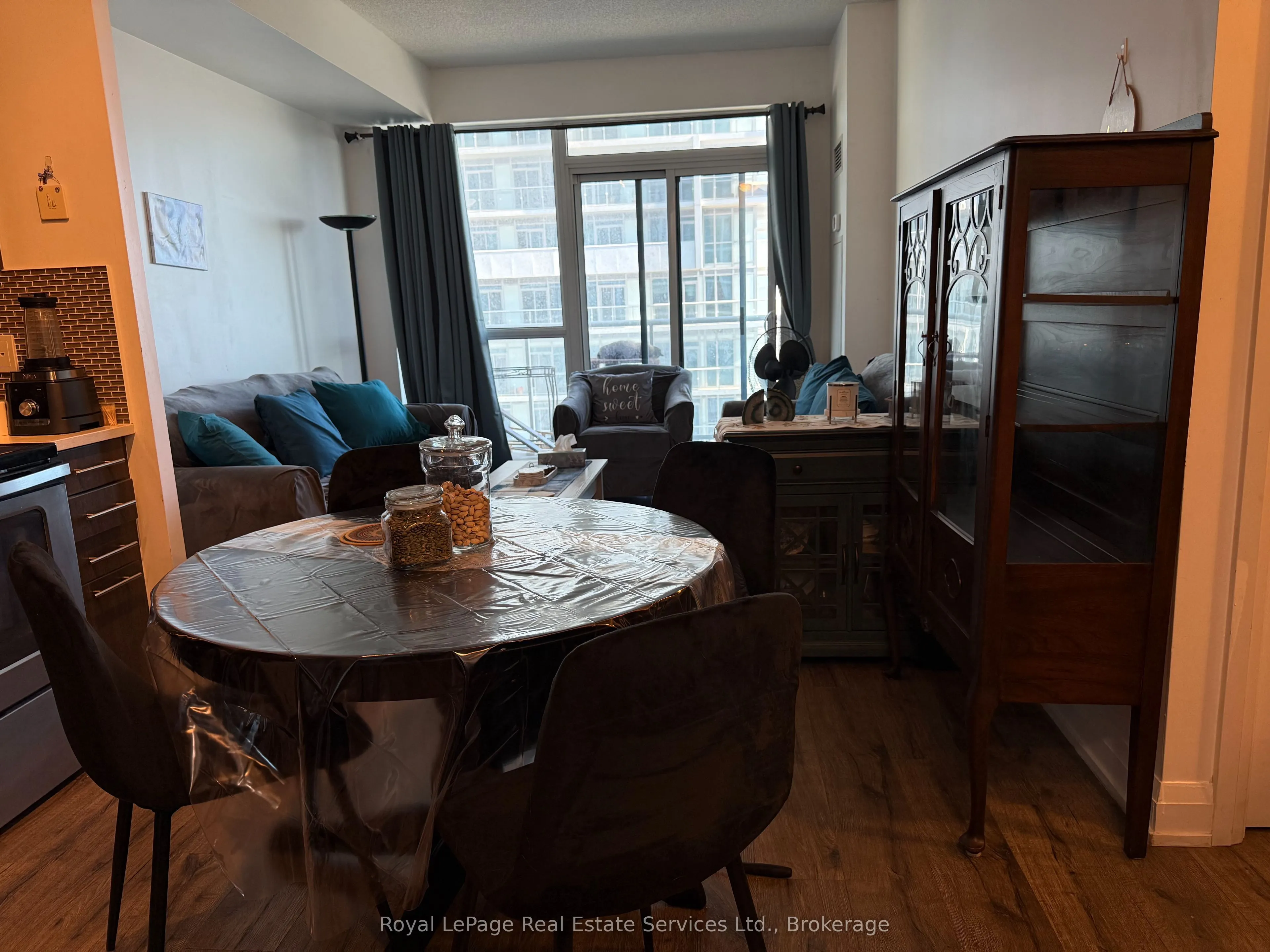 65 Speers Road, #1108