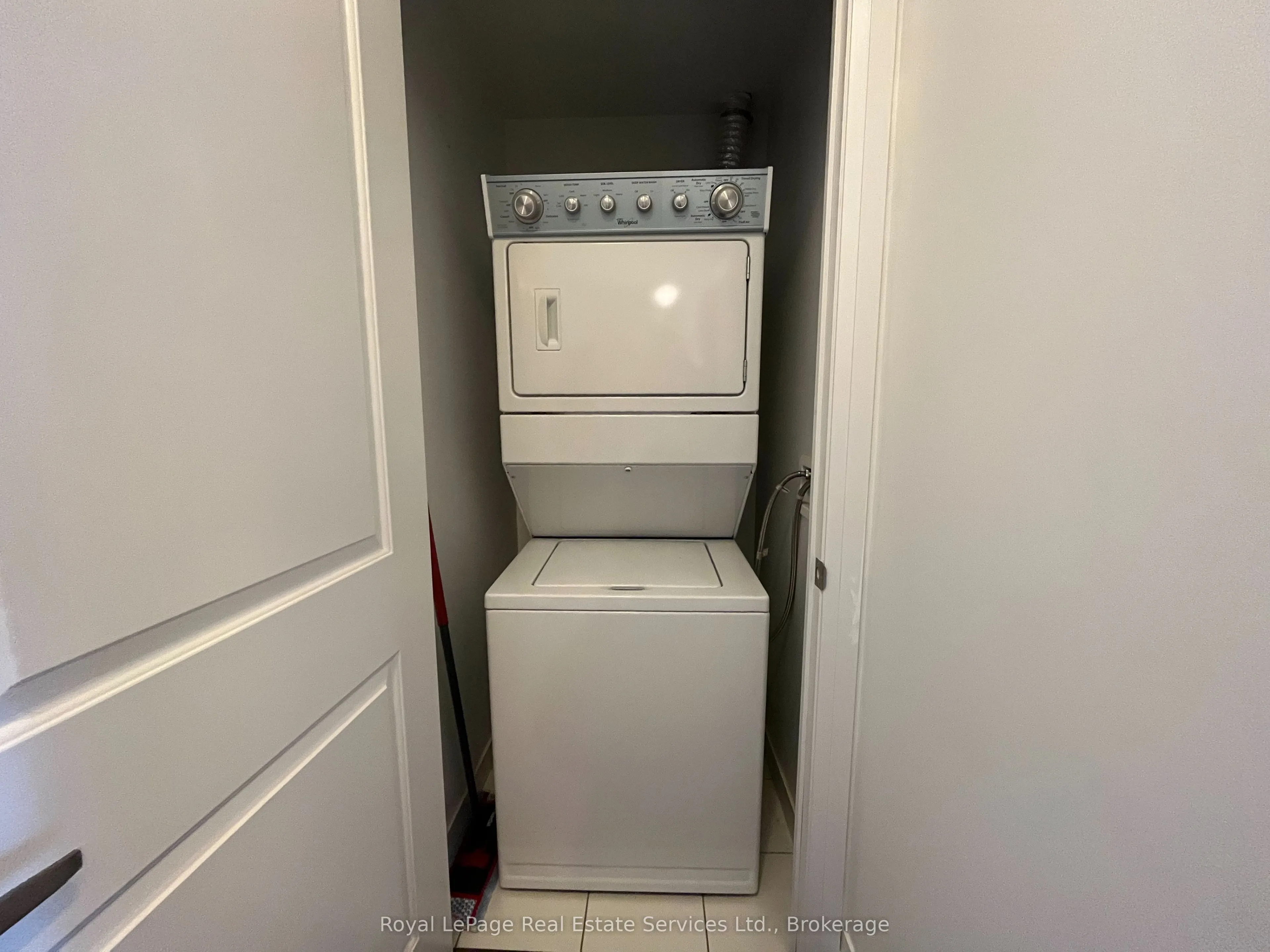 65 Speers Road, #1108