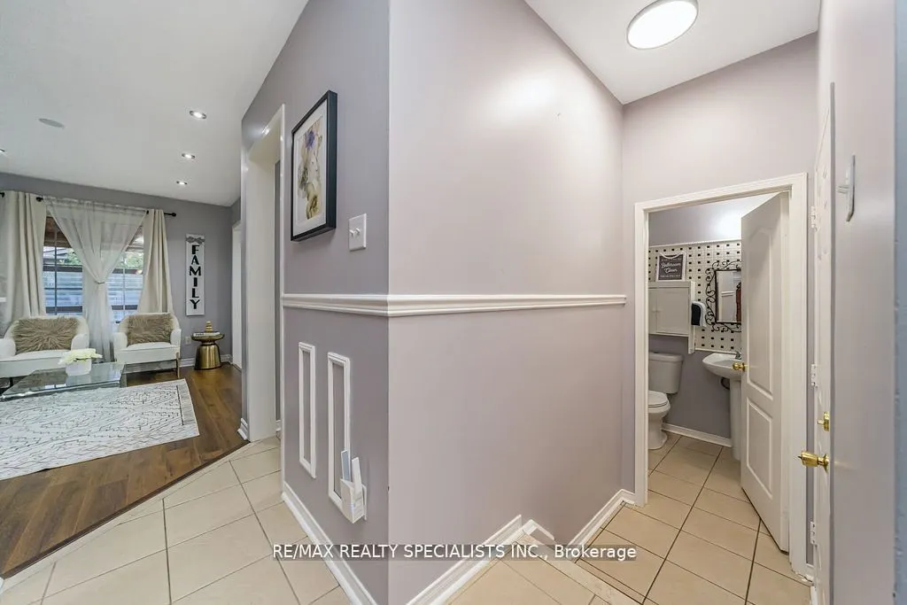 64 Botavia Downs Drive