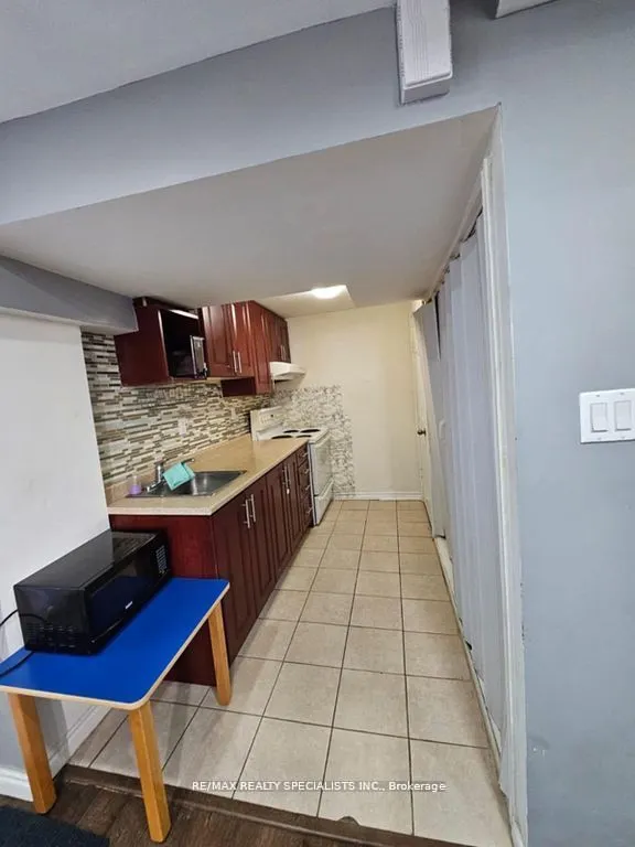 64 Botavia Downs Drive