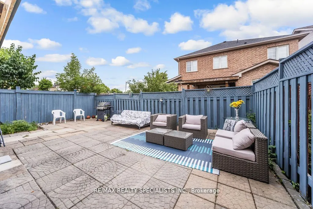 64 Botavia Downs Drive