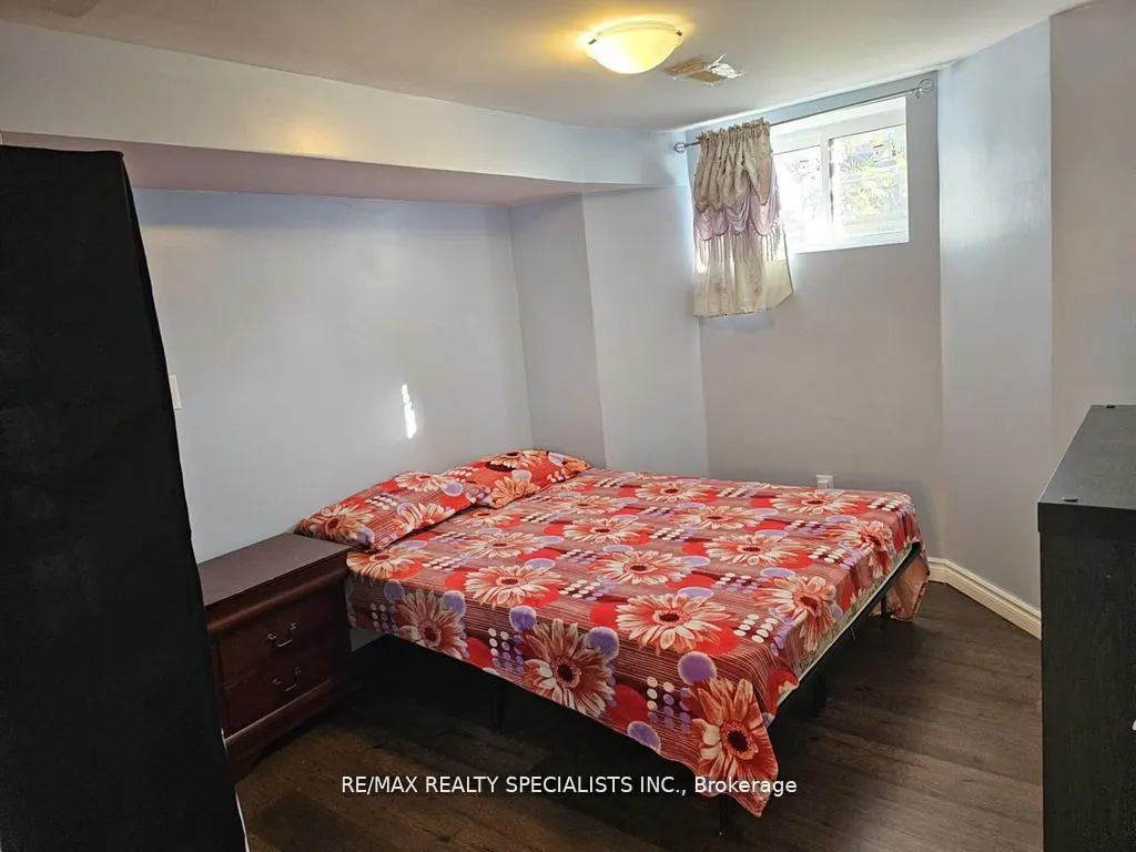 64 Botavia Downs Drive
