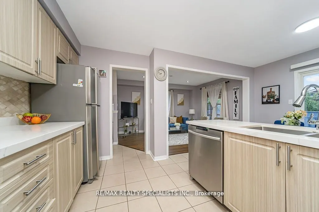 64 Botavia Downs Drive