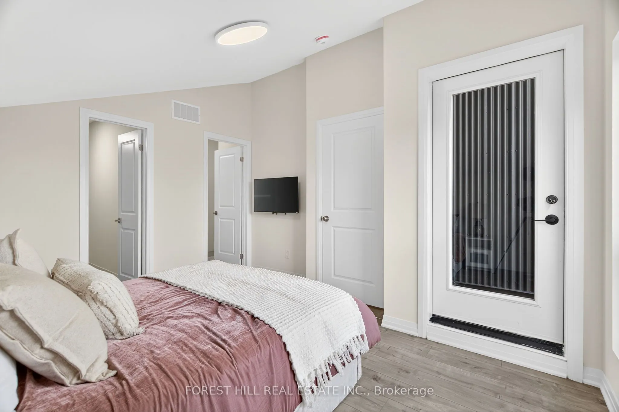 49 WILLIAM CRAGG Drive, #C